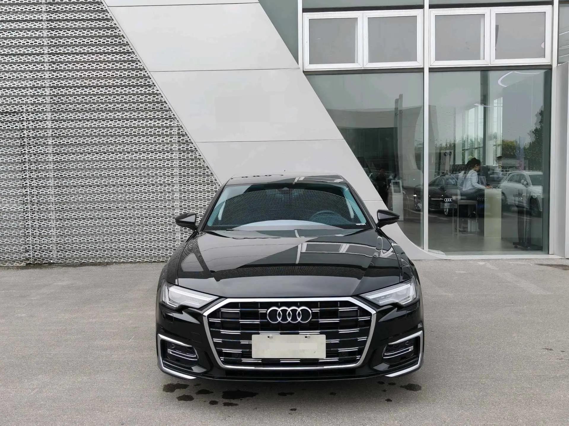 Audi 2025 A6L 2.0TFSI 45TFSI Prestige Dynamic Edition, Automatic 2