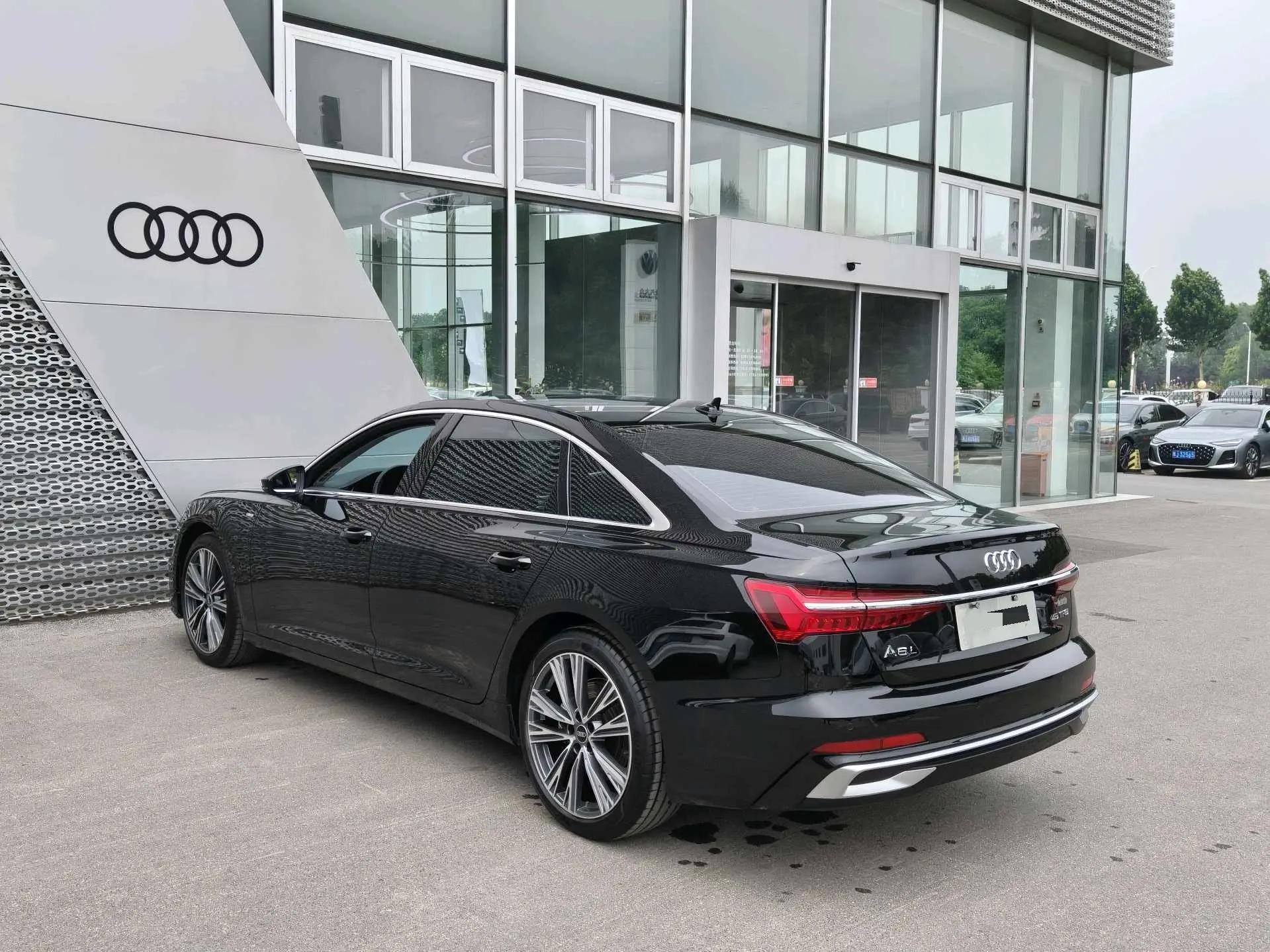 Audi 2025 A6L 2.0TFSI 45TFSI Prestige Dynamic Edition, Automatic 6