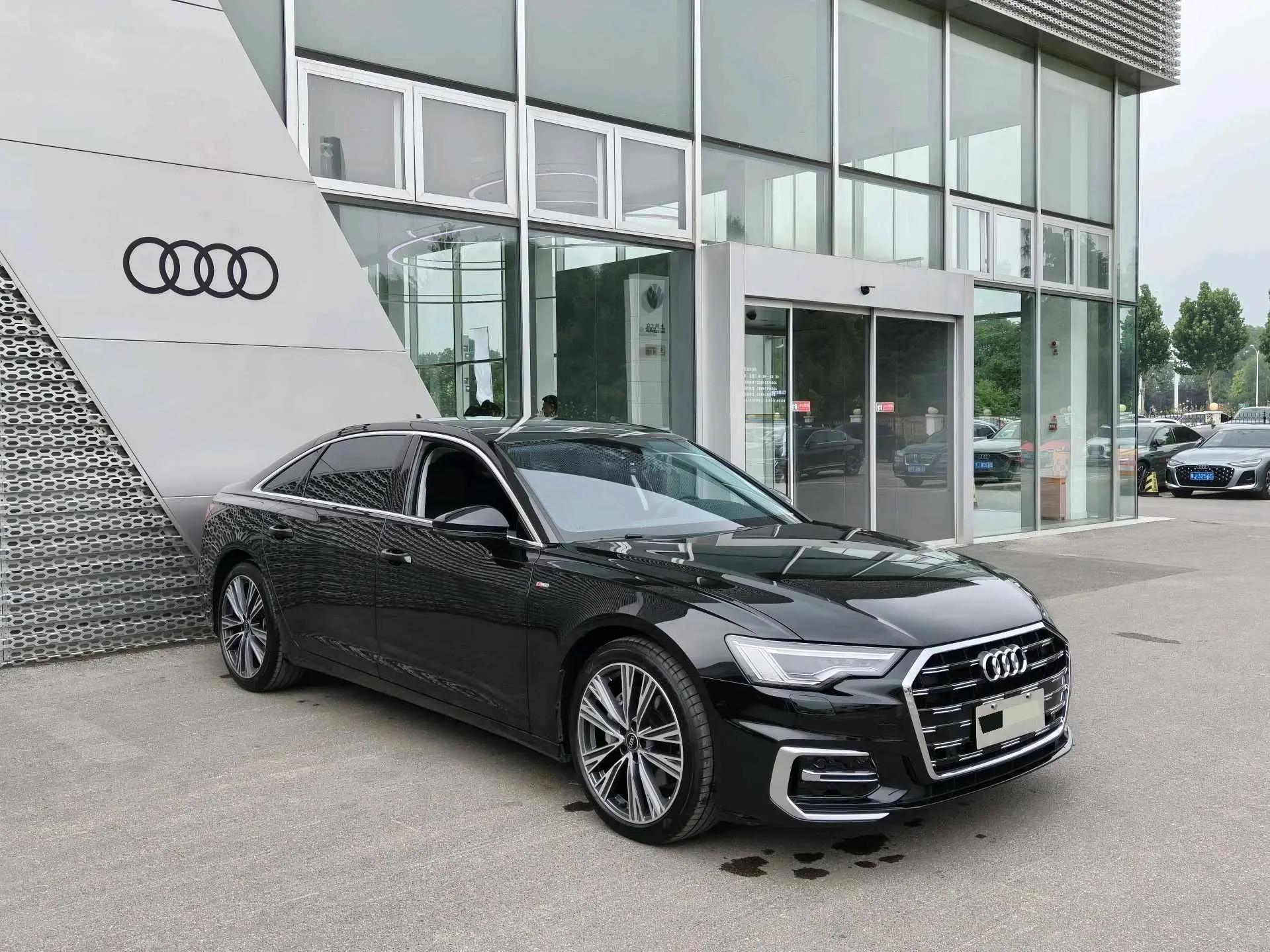 Audi 2025 A6L 2.0TFSI 45TFSI Prestige Dynamic Edition, Automatic 9