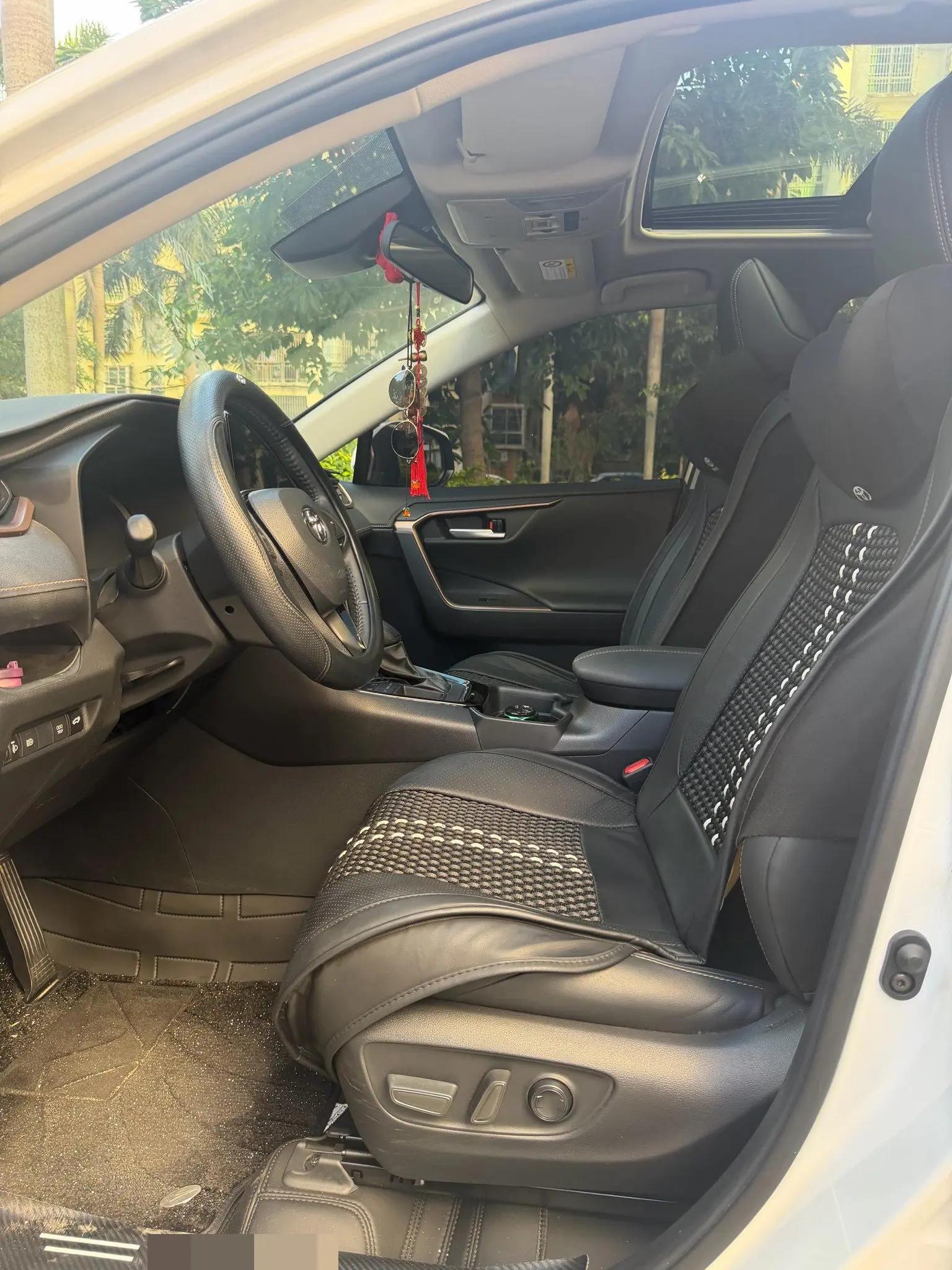 Toyota 2024 Wilanda 2.0 Stepless Two-Drive City Edition Automatic Gear 4