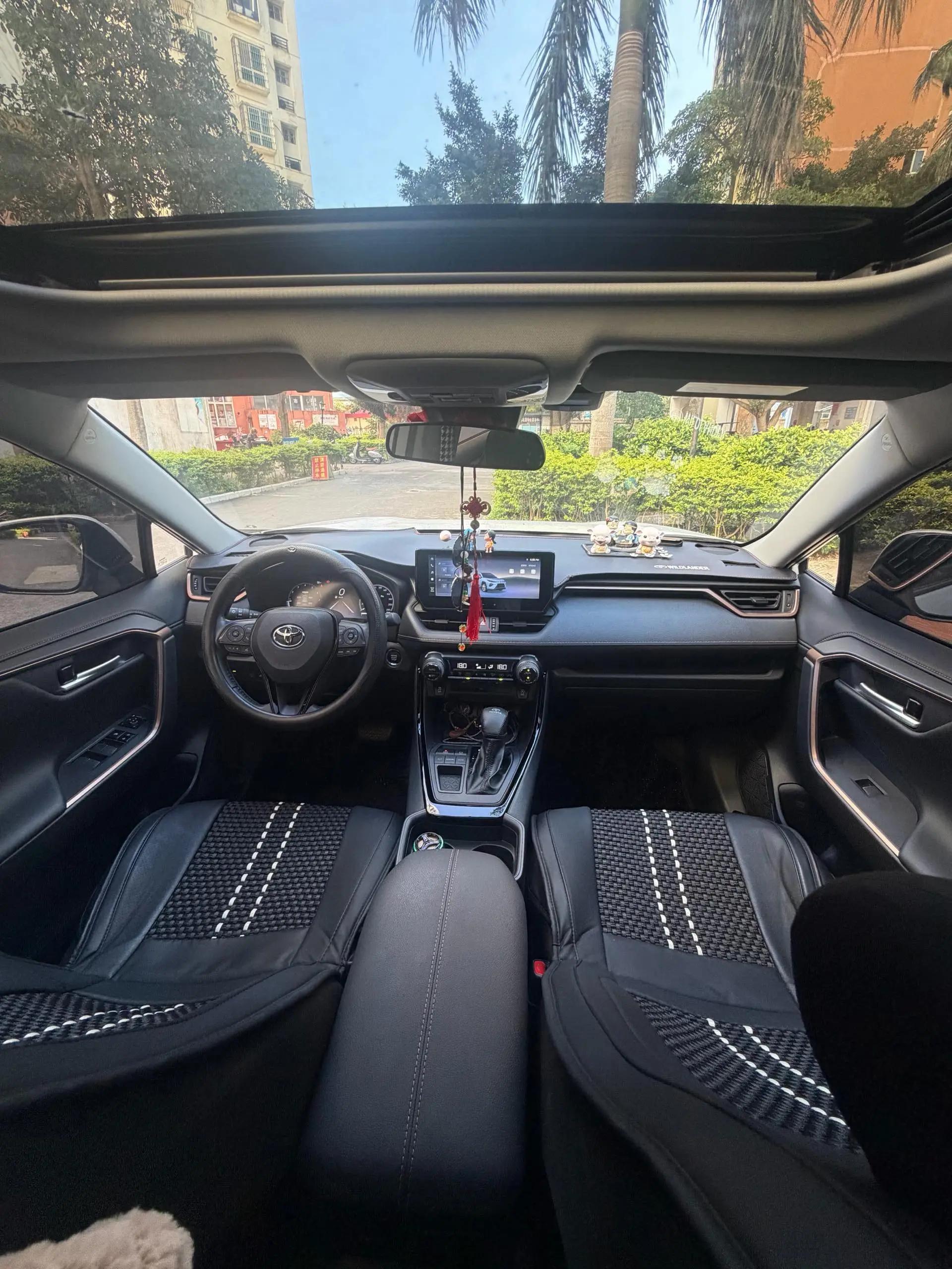 Toyota 2024 Wilanda 2.0 Stepless Two-Drive City Edition Automatic Gear 5