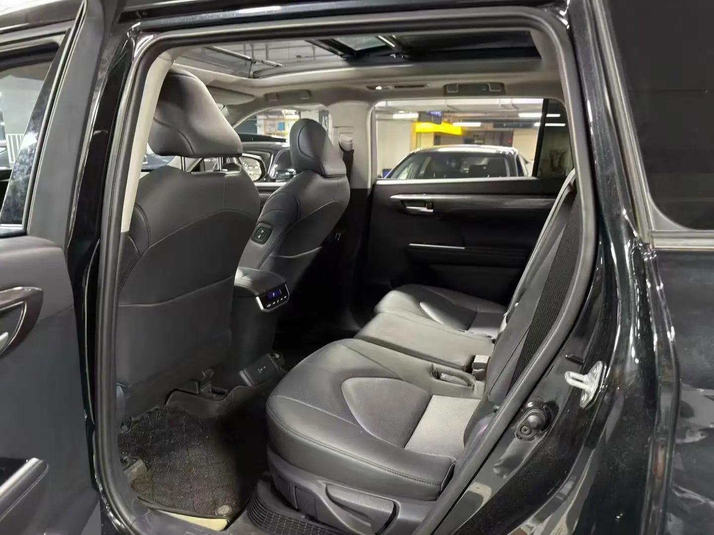Toyota 2024 Highlander 2.0T 380T 4-wheel drive premium version 7-seat automatic gear 6