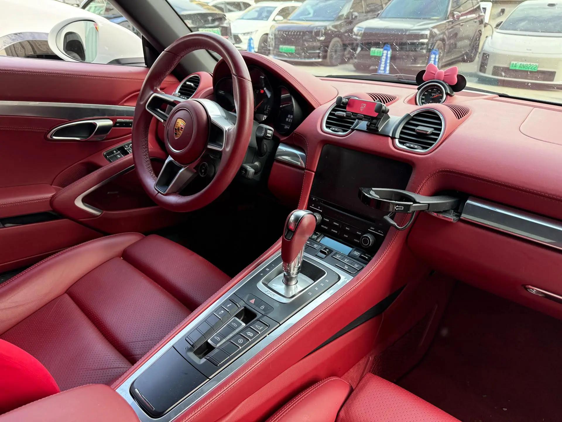 Porsche 718 2022 Boxster 2.0T 5