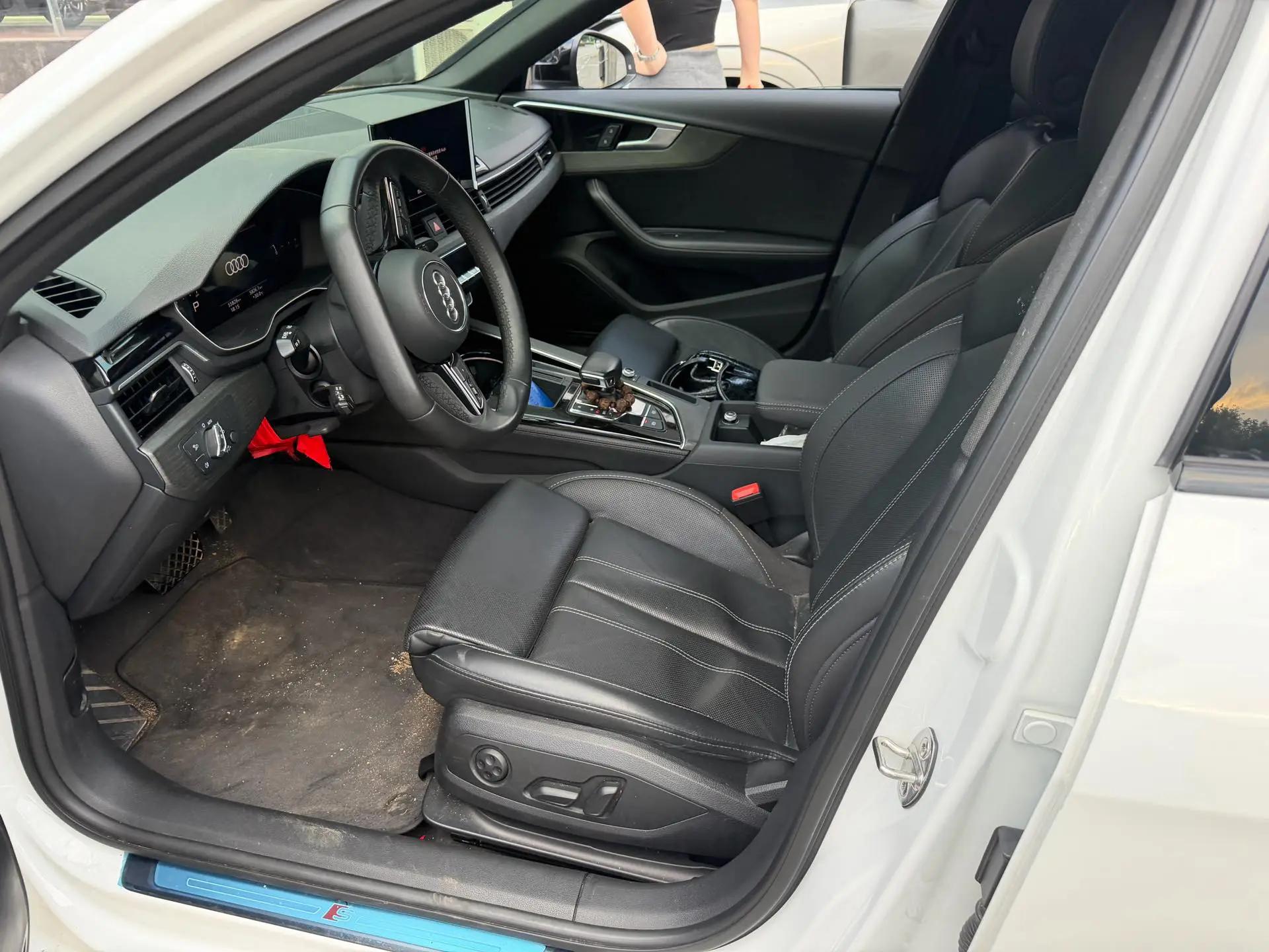 Audi A4L 2023 40 TFSI Deluxe Dynamic 2