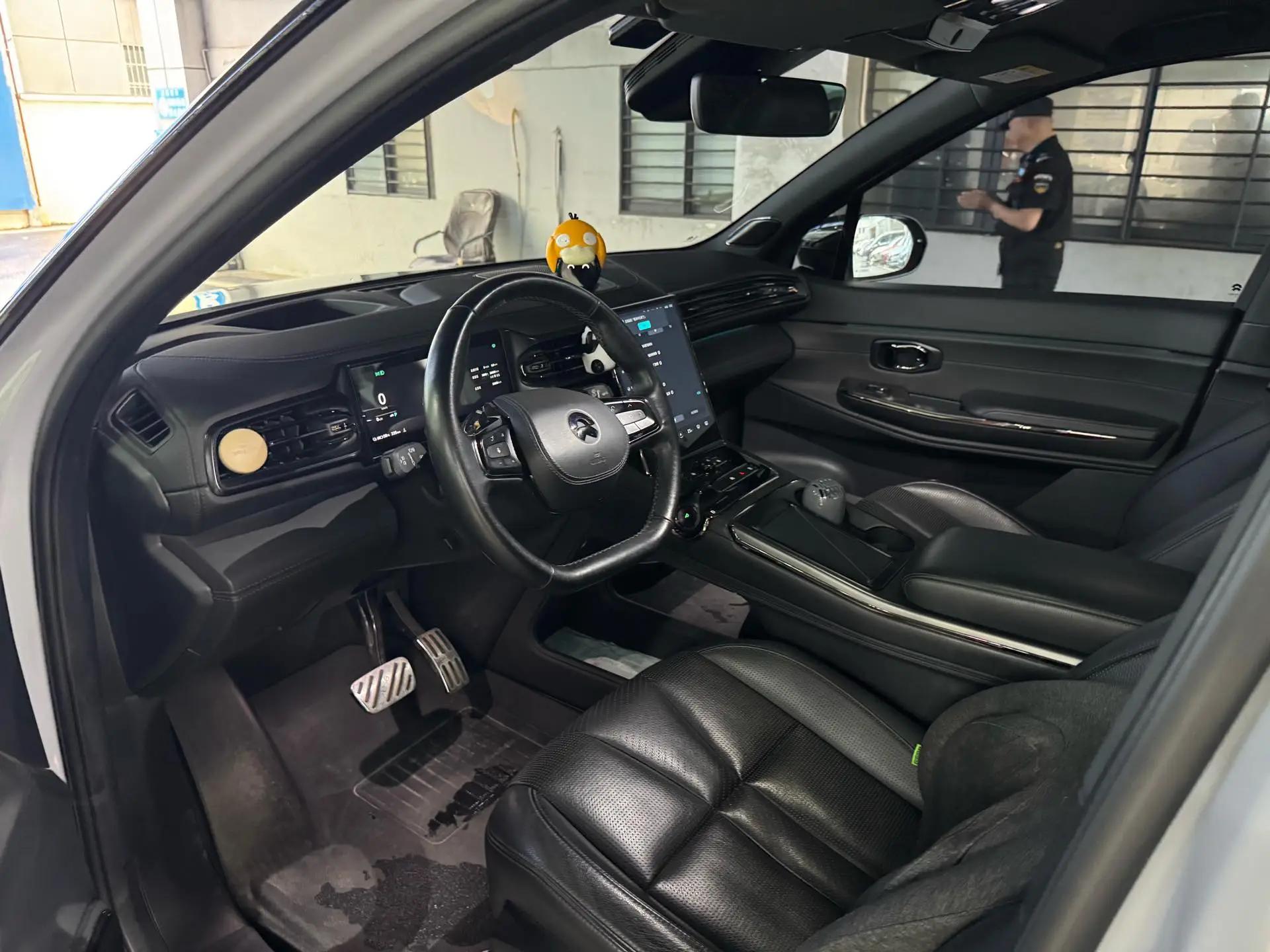 NIO ES8 2020 580KM six-seat version 3