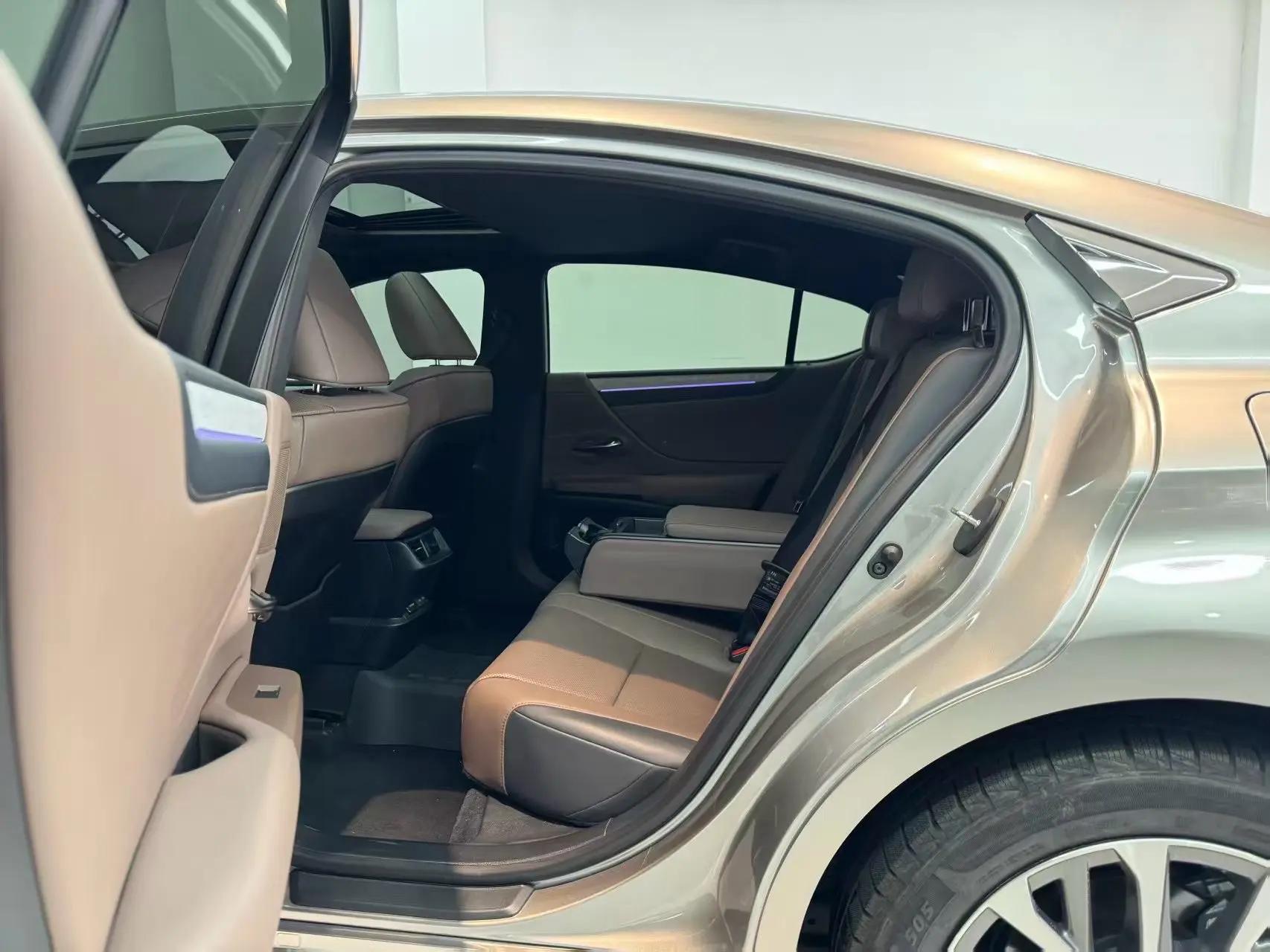 Lexus ES (Imported) 2024 ES200 2.0 Stepless Edition Automatic Gear 6