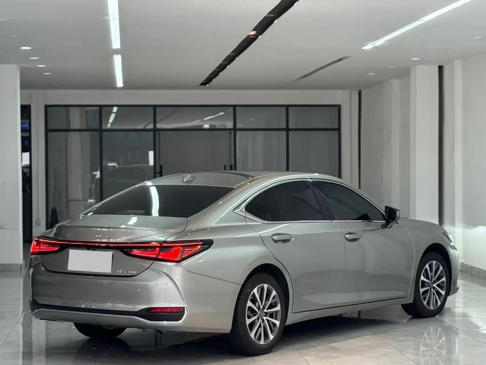 Lexus ES (Imported) 2024 ES200 2.0 Stepless Edition Automatic Gear 7