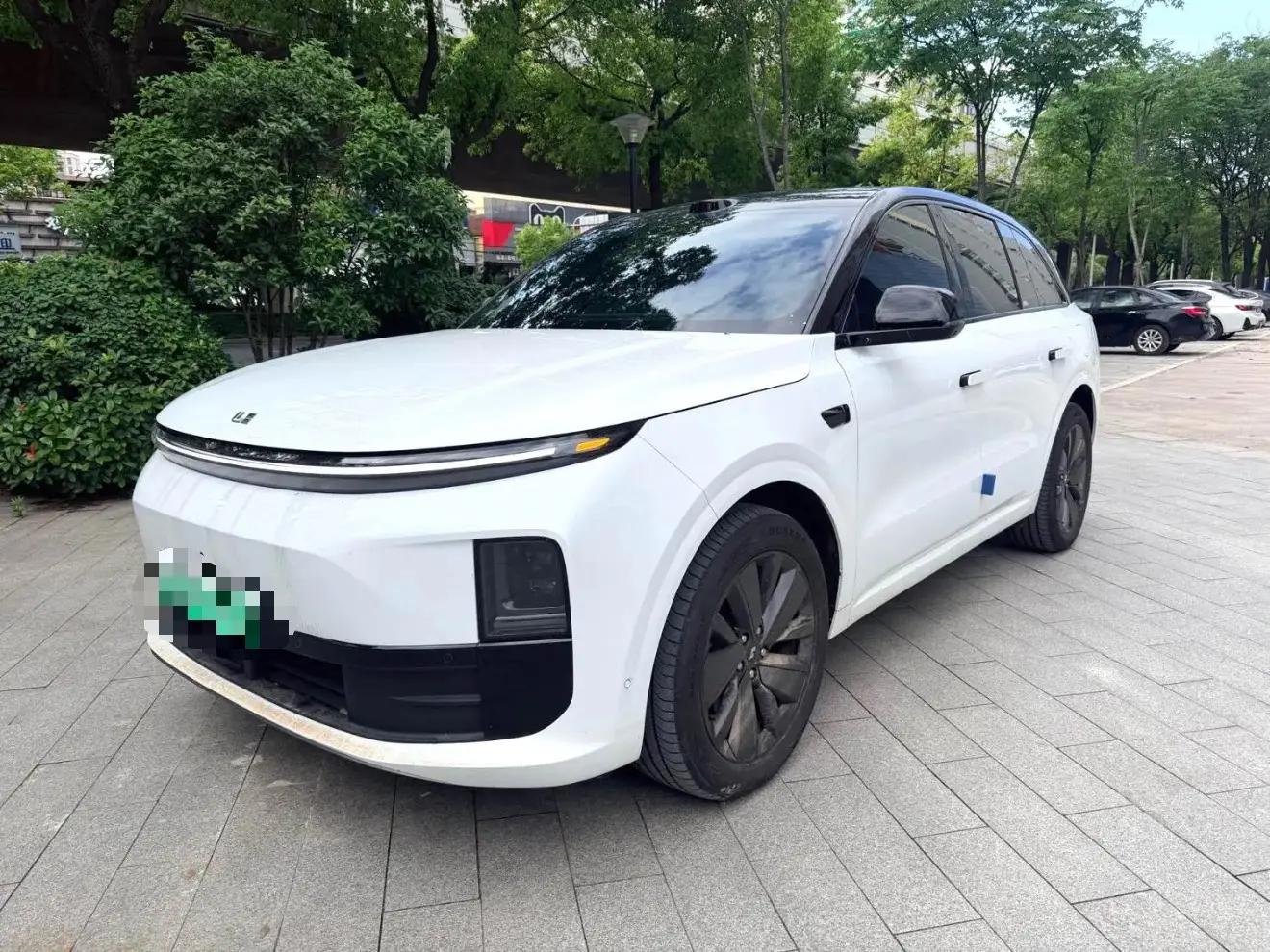 Open image lightbox: Li 2025 L6 Pro Intelligent Refreshed Version Automatic Transmission