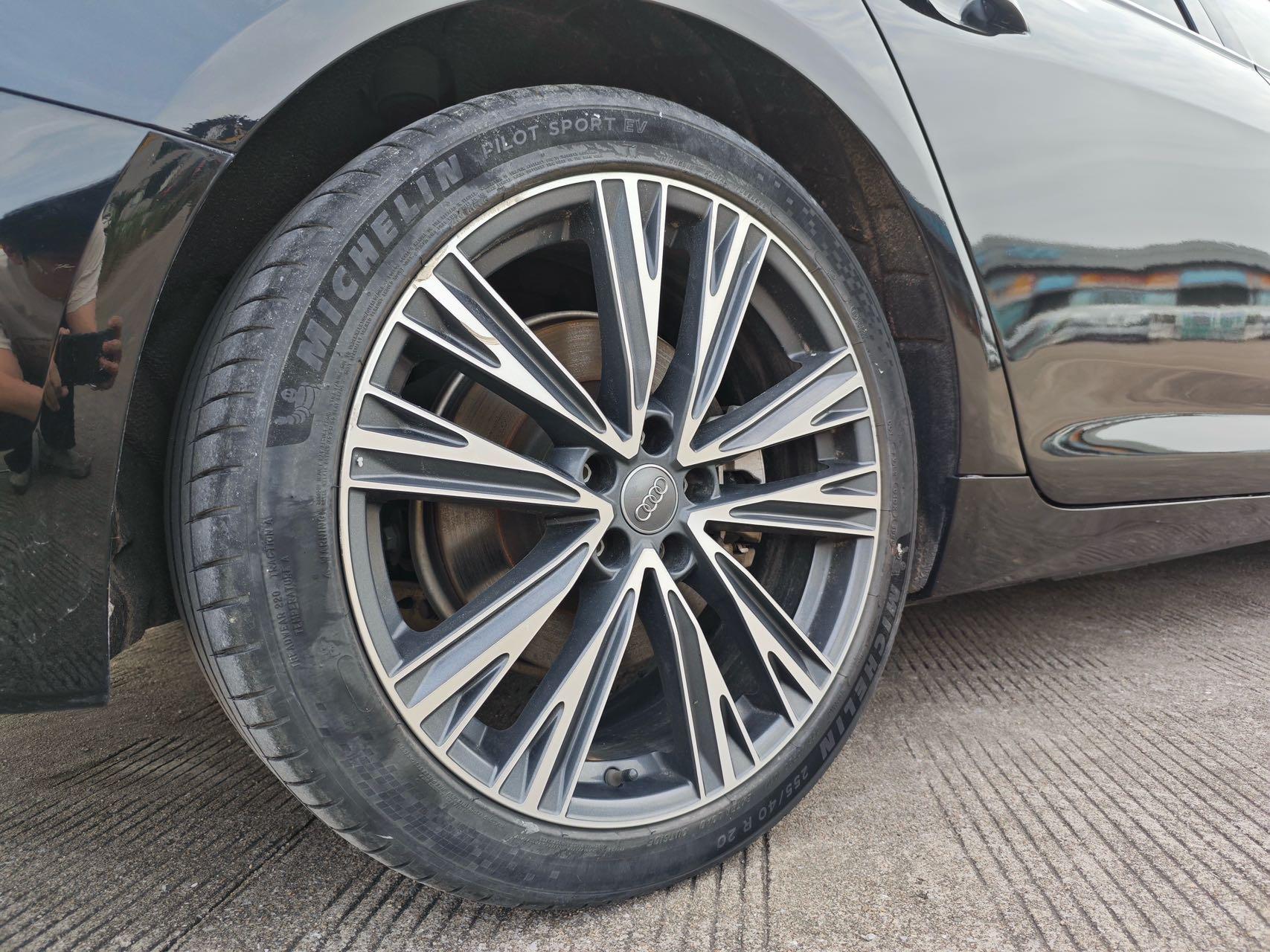 Audi A6L 2020 40 TFSI Deluxe Elegant 12