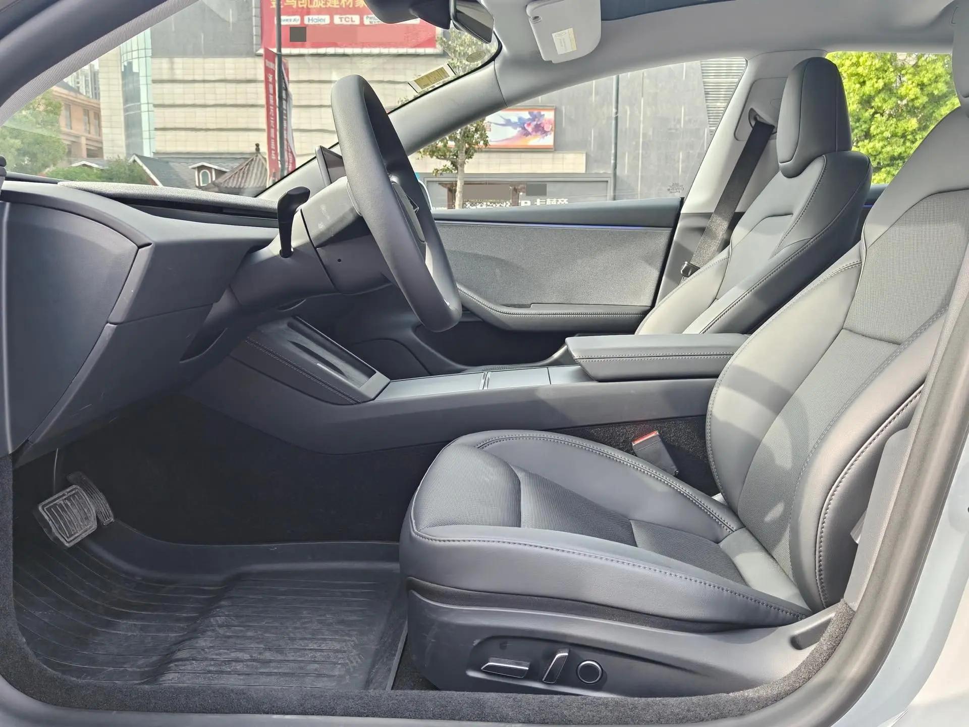 Tesla 2025 Model 3 Rear-Wheel Drive (Refreshed) Automatic 4