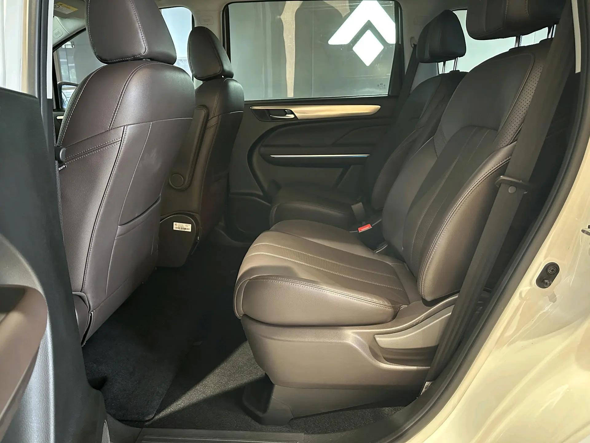Chuanqi M6 2019 270T Automatic Premium Edition (7 seats) National V 10
