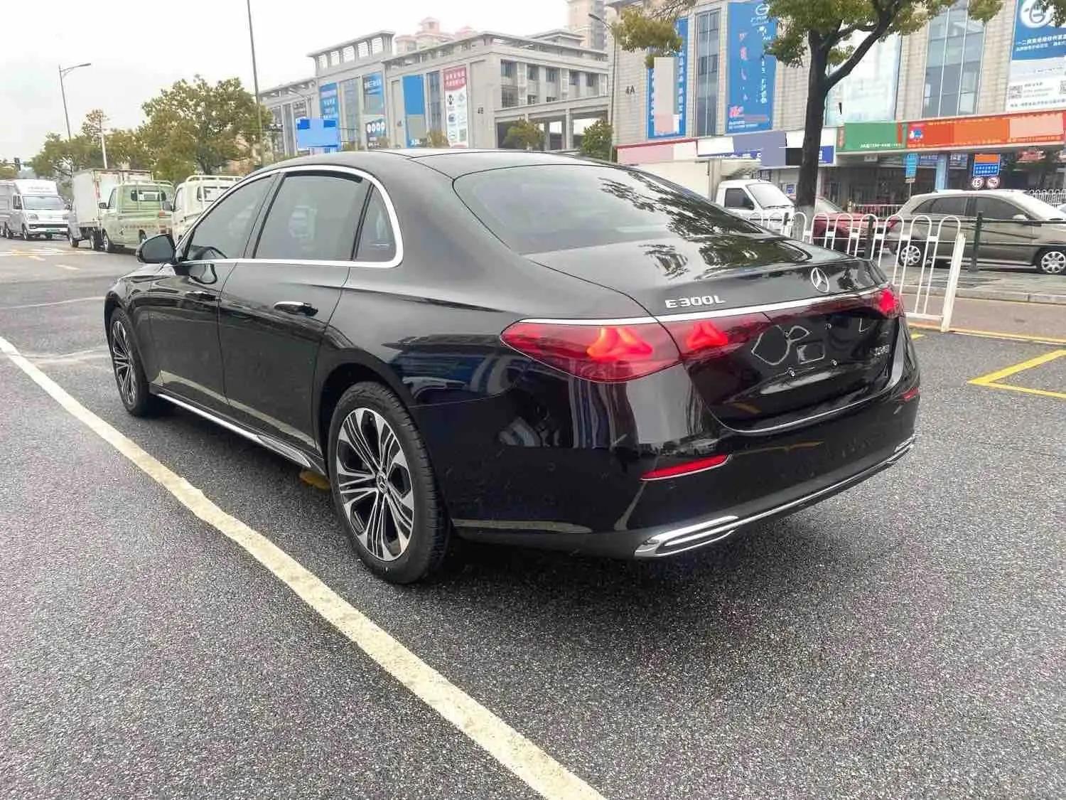 Mercedes Benz E Class 2026 E 300 L 48V 2.0T Luxury Automatic Gear 9