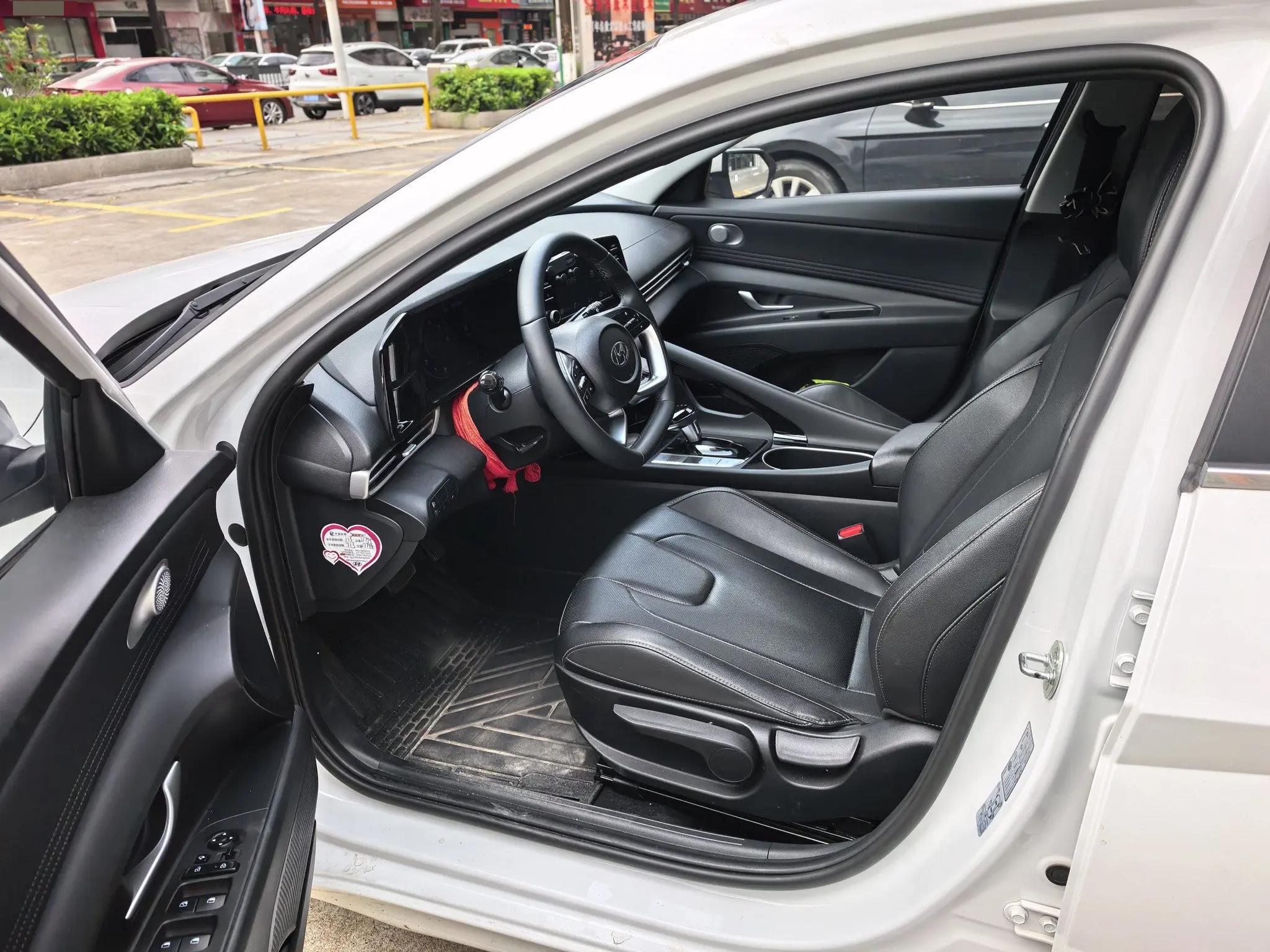Elantra 2022 1.5L CVT GLX Elite Edition 2
