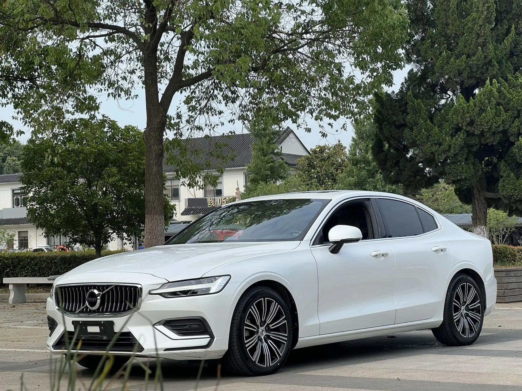 Volvo S60 2022 B4 Intelligent Luxury Edition