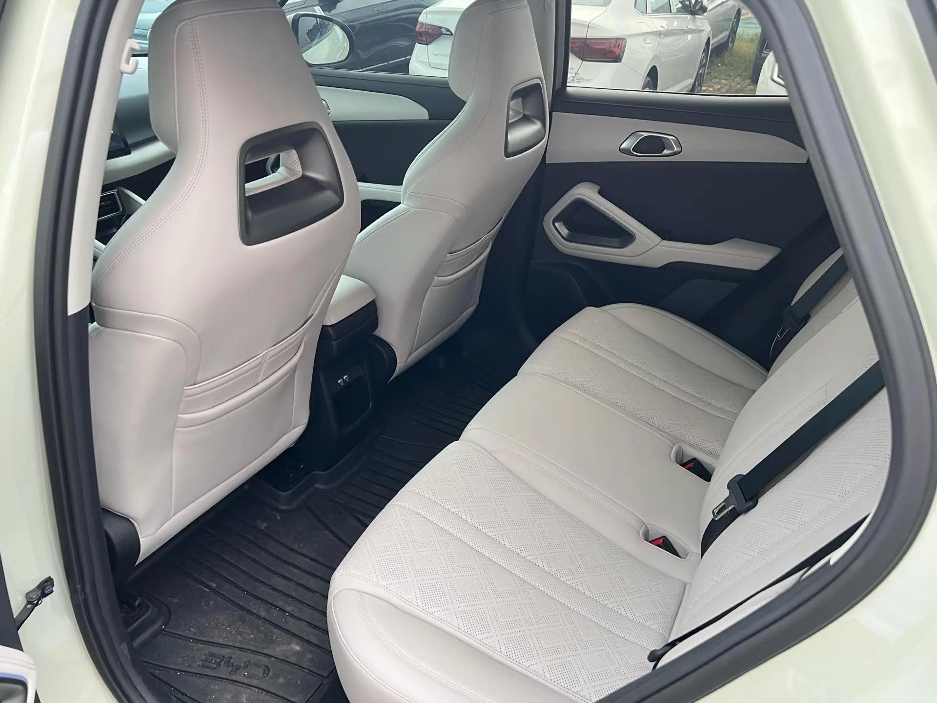 BYD 2024 Yuan UP 401km Vitality Edition Automatic 5