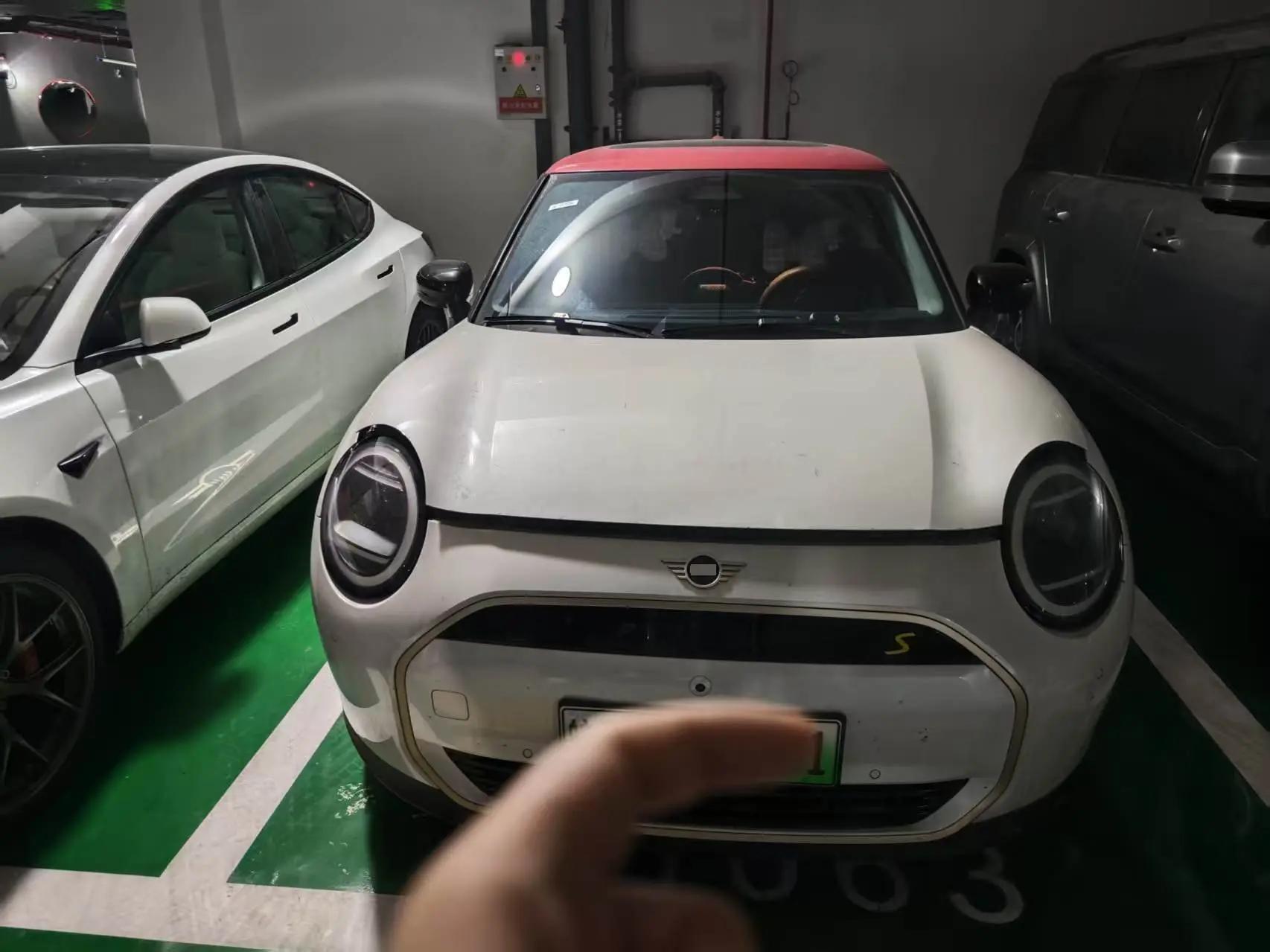 MINI 2025 Mini Cooper SE 452km Cooper SE Spring Day in the Sea Limited Edition Automatic Gear 2