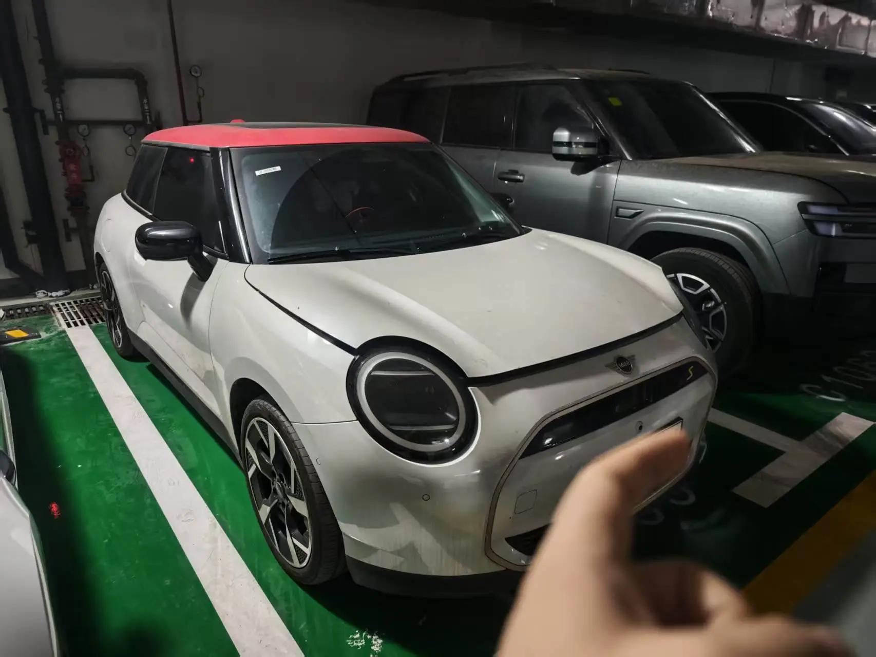 MINI 2025 Mini Cooper SE 452km Cooper SE Spring Day in the Sea Limited Edition Automatic Gear 3