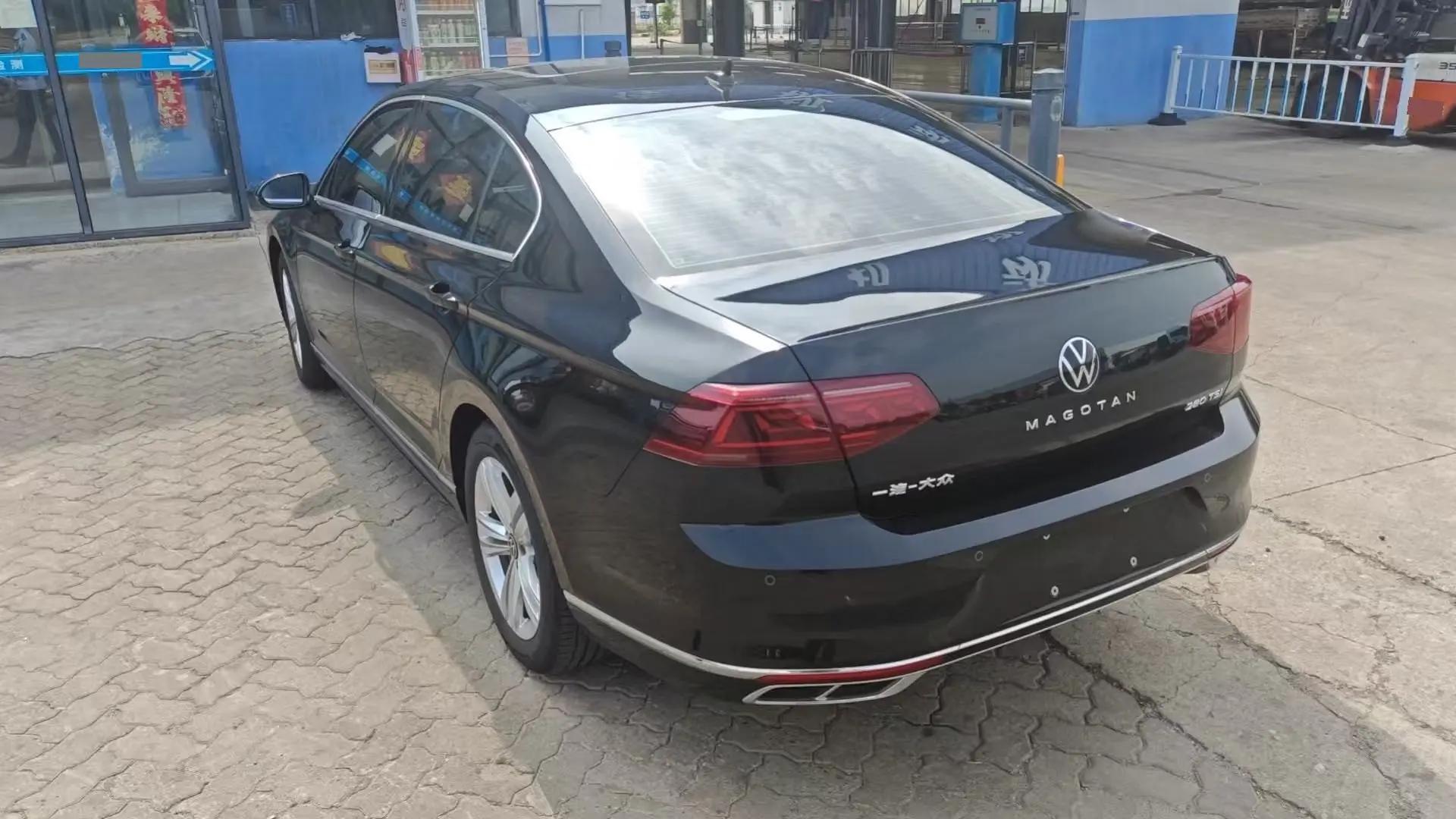 Magotan 2022 280TSI DSG Basic 3