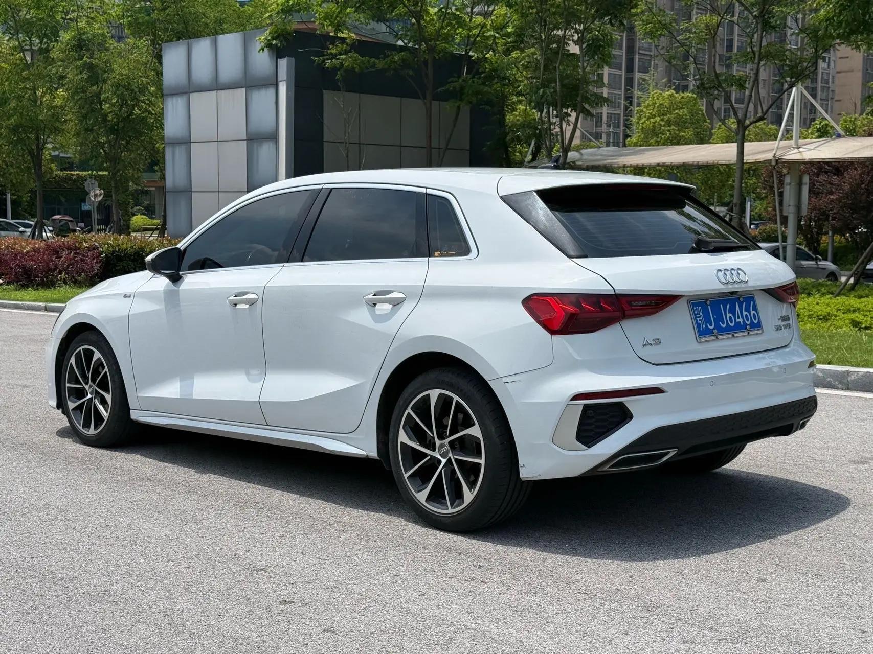 Audi A3 2021 Sportback 35 TFSI Aggressive Sport 4