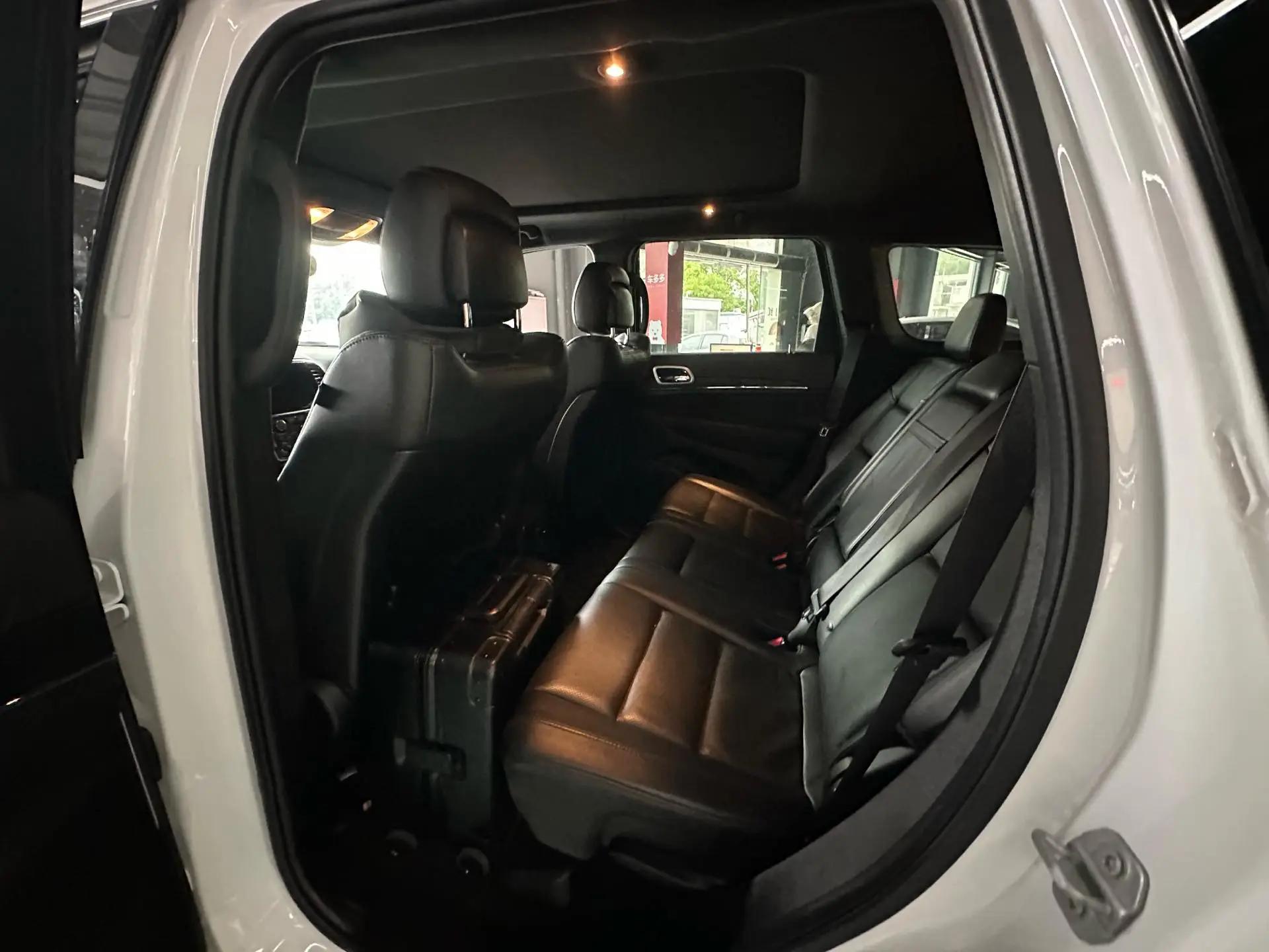 Grand Cherokee (Imported) 2021 3.0L 80th Anniversary Edition 6