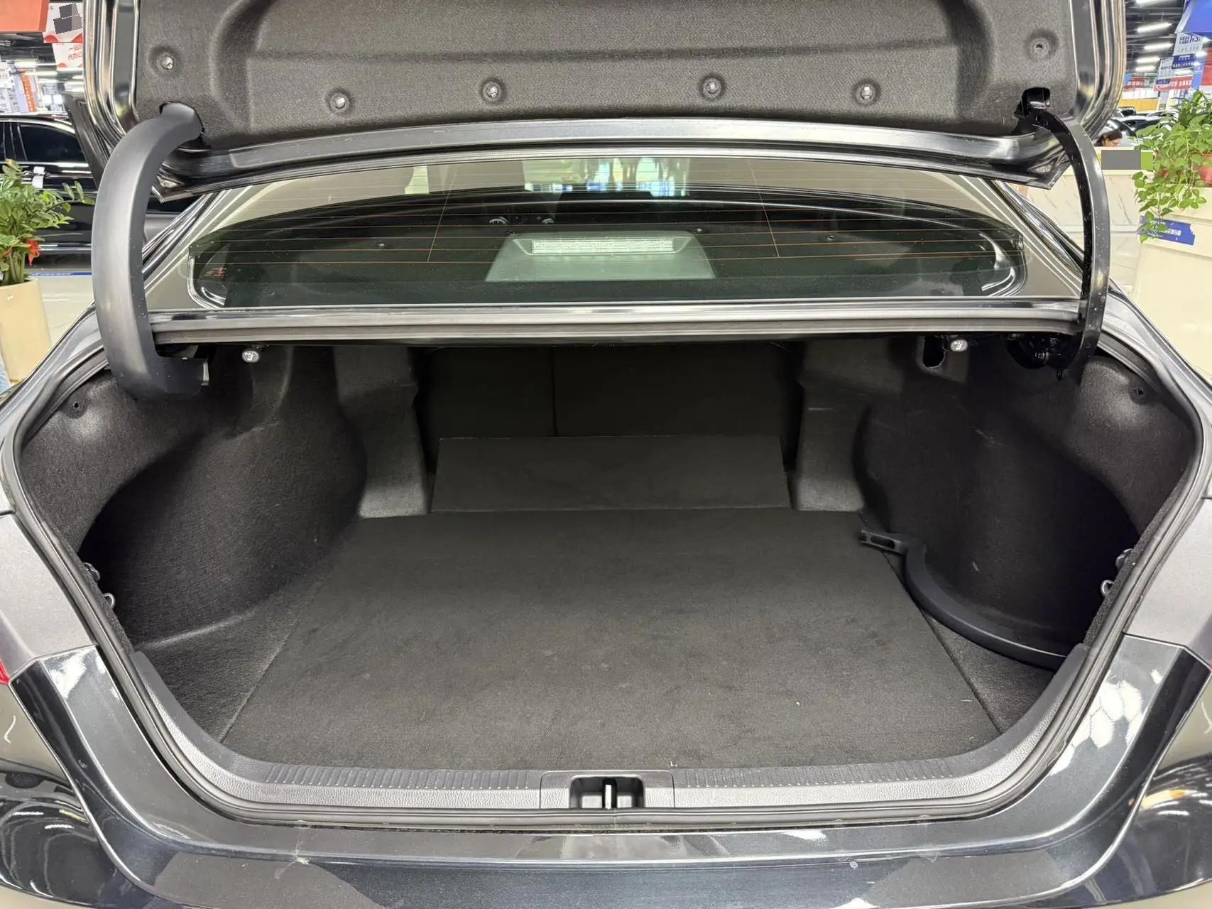 Camry 2021 2.0G Deluxe Edition 8