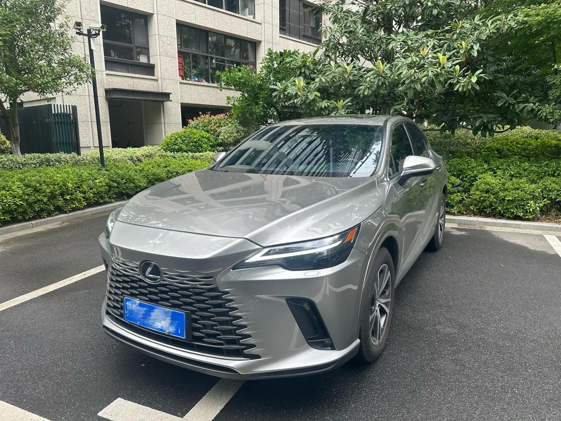 打开图片灯箱:Lexus RX (Imported) 2024 RX300 2.0T Four-wheel Drive Edition Automatic Gear