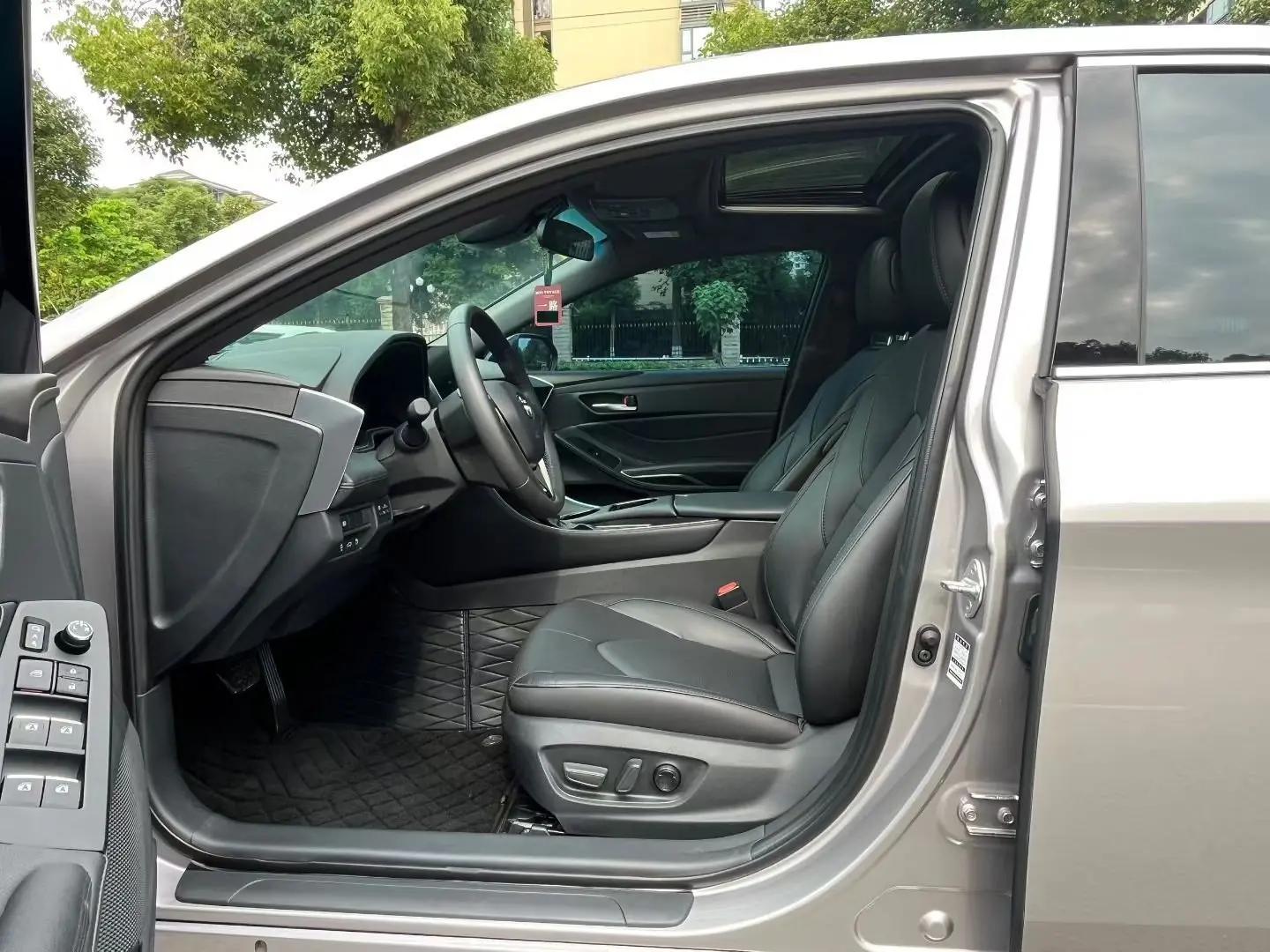 Toyota 2023 Asian Dragon 2.0 CVT Luxury Edition Automatic 4
