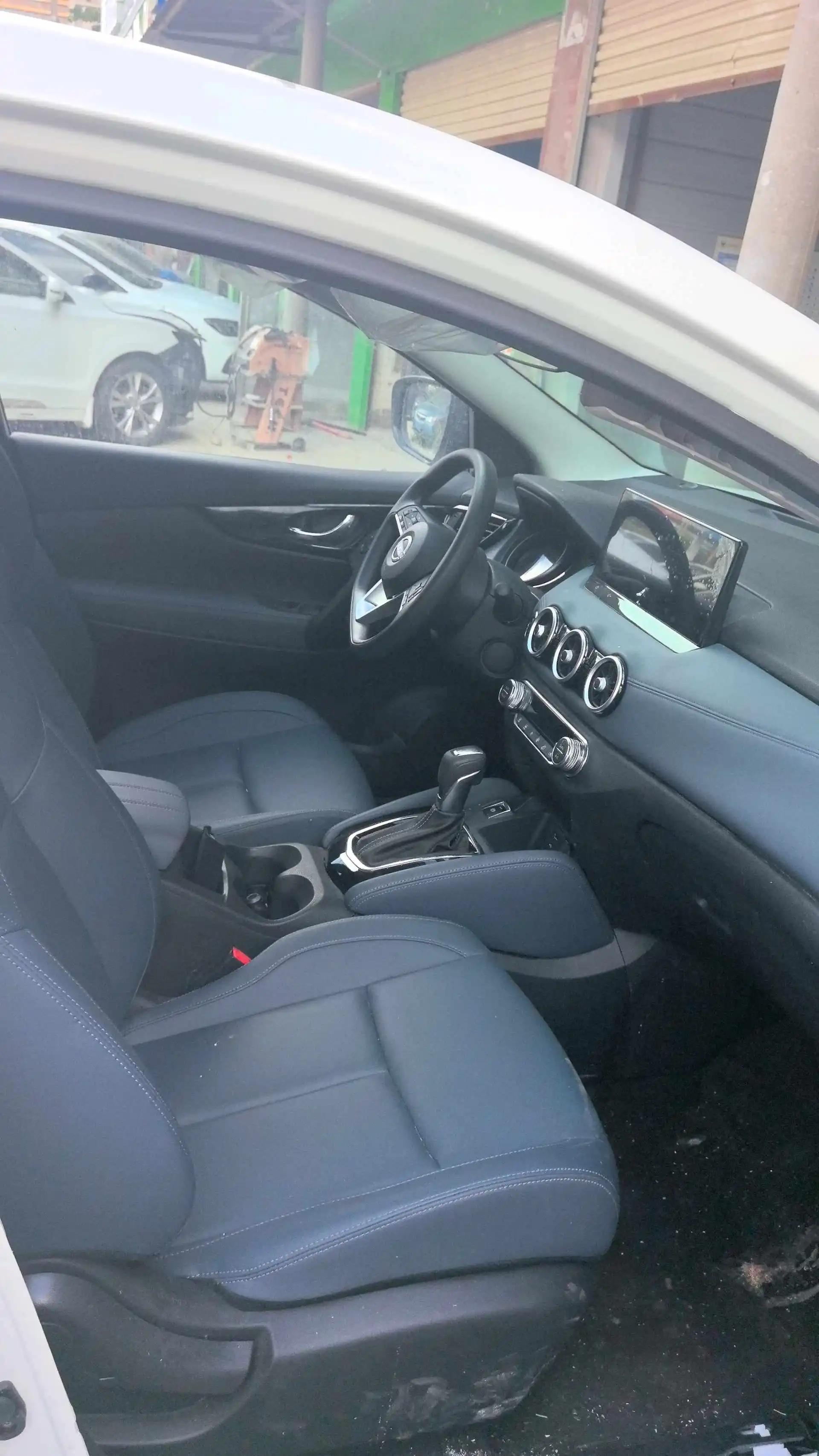 Nissan 2025 Qashqai Honor 2.0 CVT Honor XV Genuine Edition Automatic 5