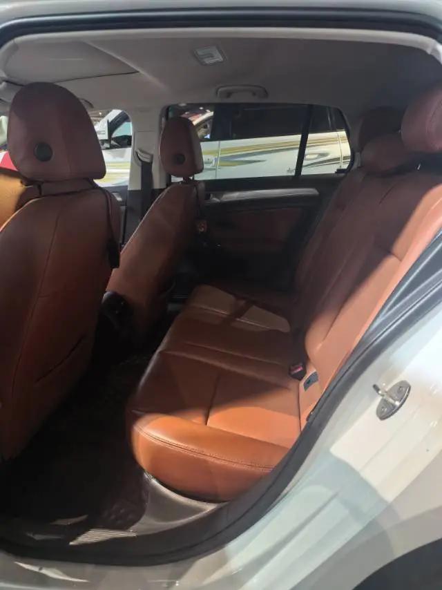 Golf 2020 Beloved Edition 200TSI DSG Comfort 6
