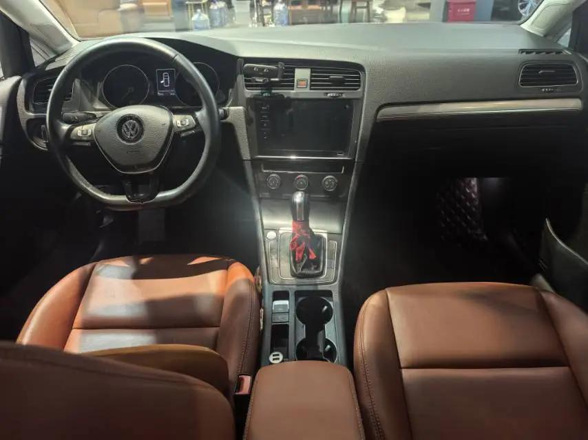 Golf 2020 Beloved Edition 200TSI DSG Comfort 7