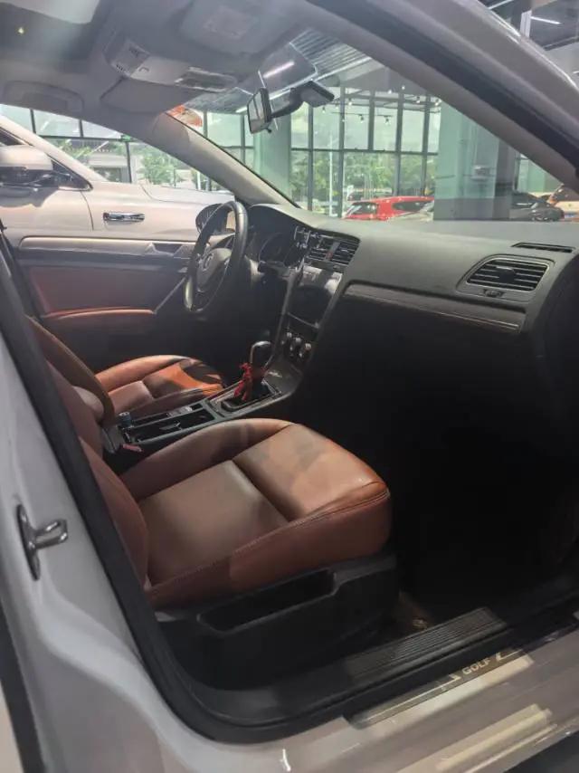 Golf 2020 Beloved Edition 200TSI DSG Comfort 8