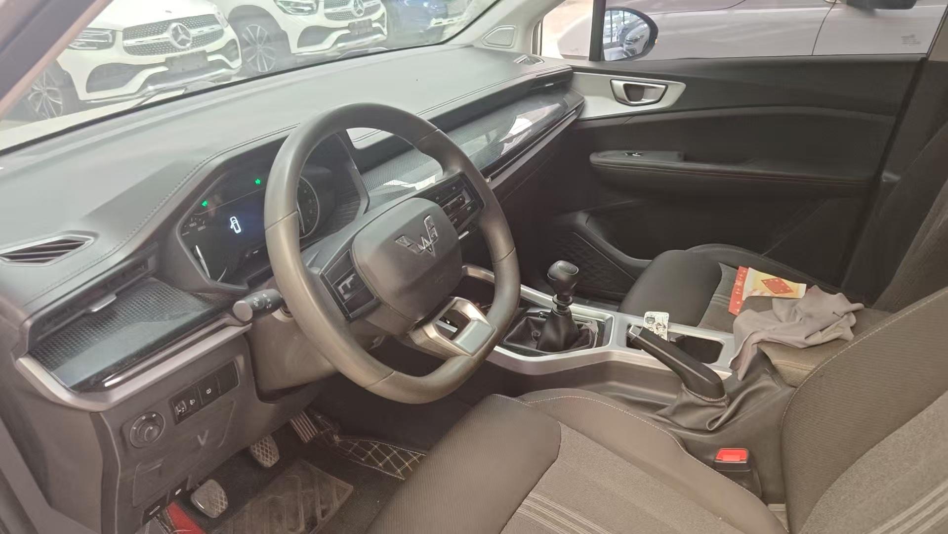 WuLing Jiachen 2022 1.5L Manual Enjoy Elite 4