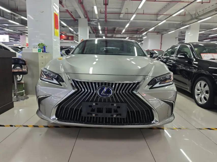 Lexus ES 2021 300h Prestige Edition 2