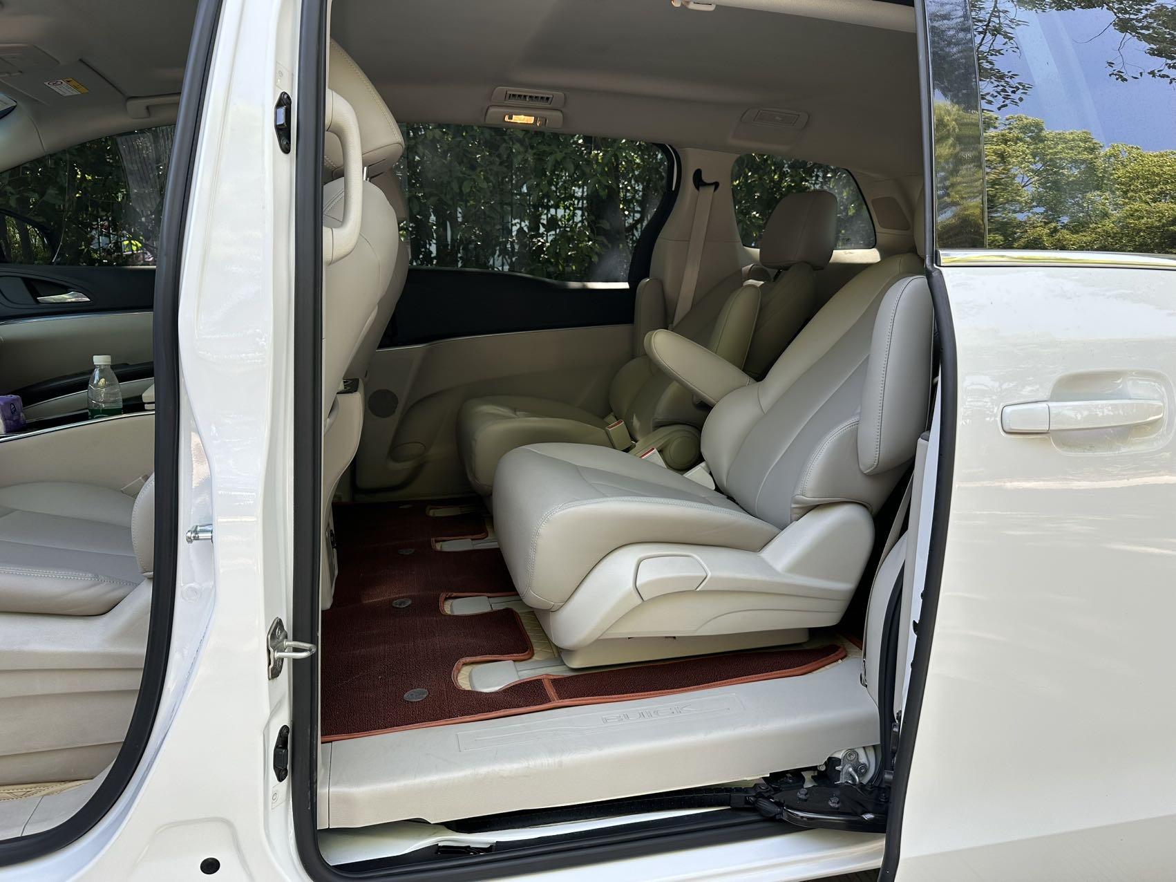 Buick GL8 2021 Land Business Class 652T Comfort Model 4