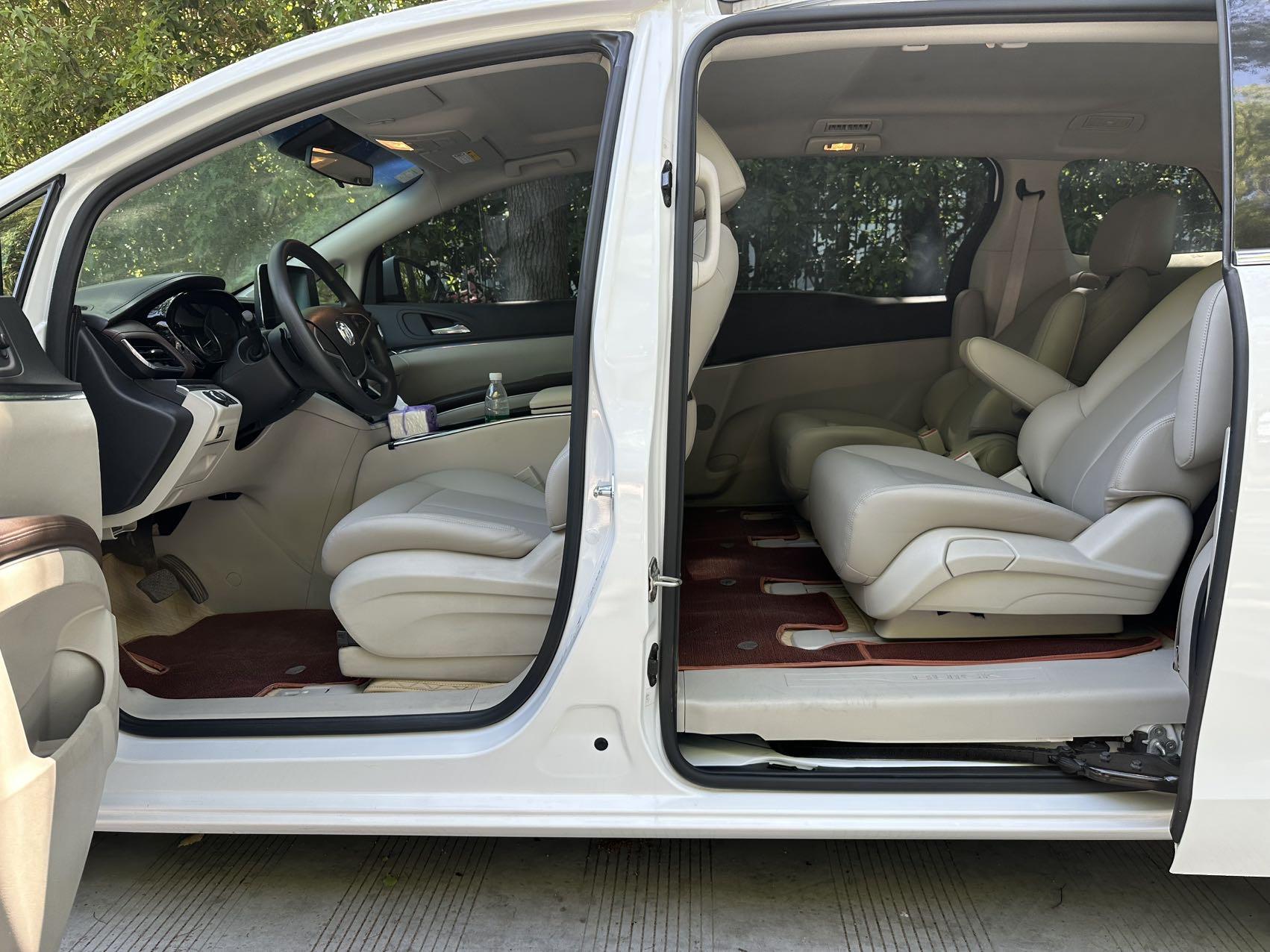 Buick GL8 2021 Land Business Class 652T Comfort Model 5
