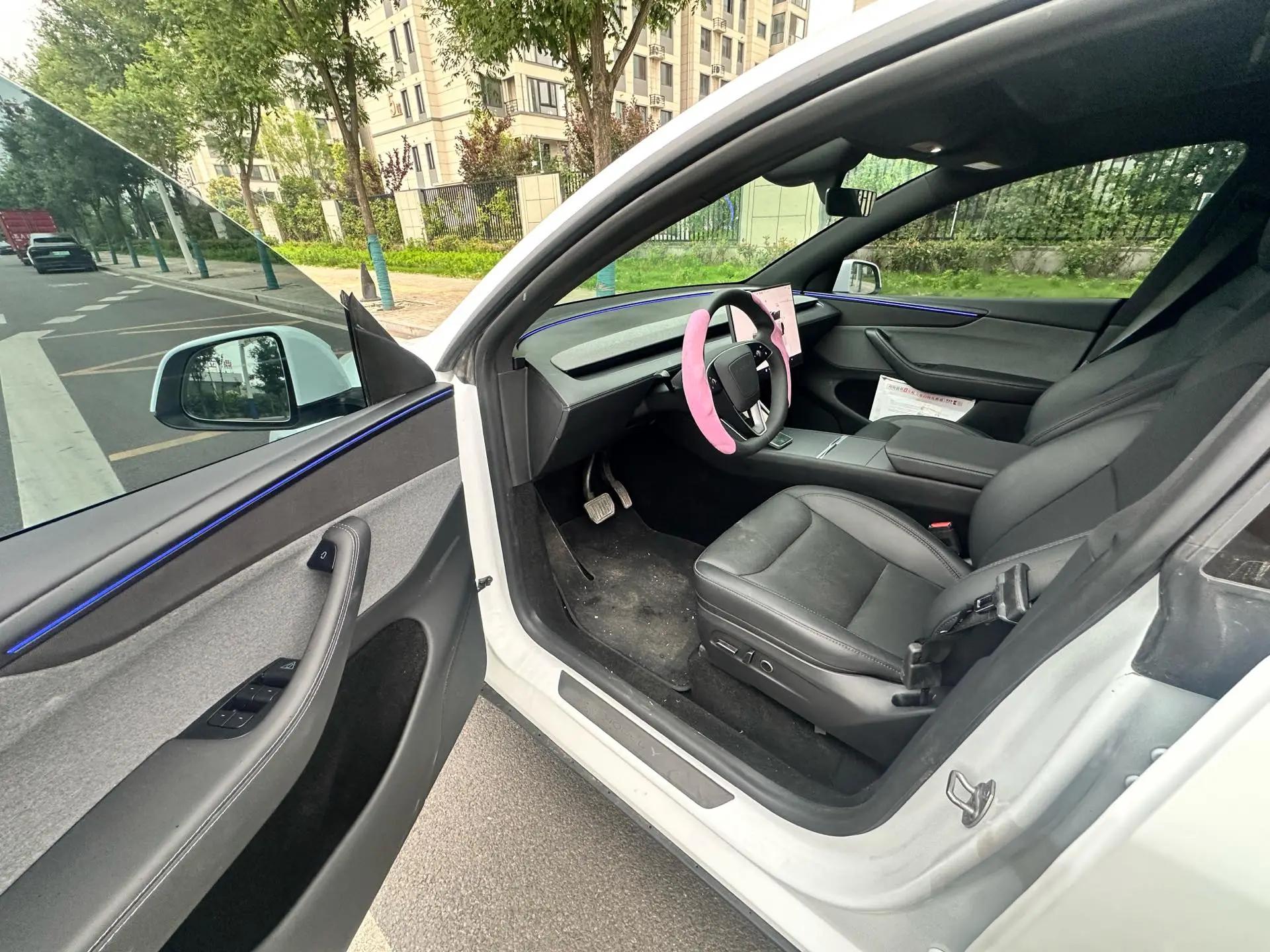 Tesla 2026 Model Y Rear-Wheel Drive Automatic 7