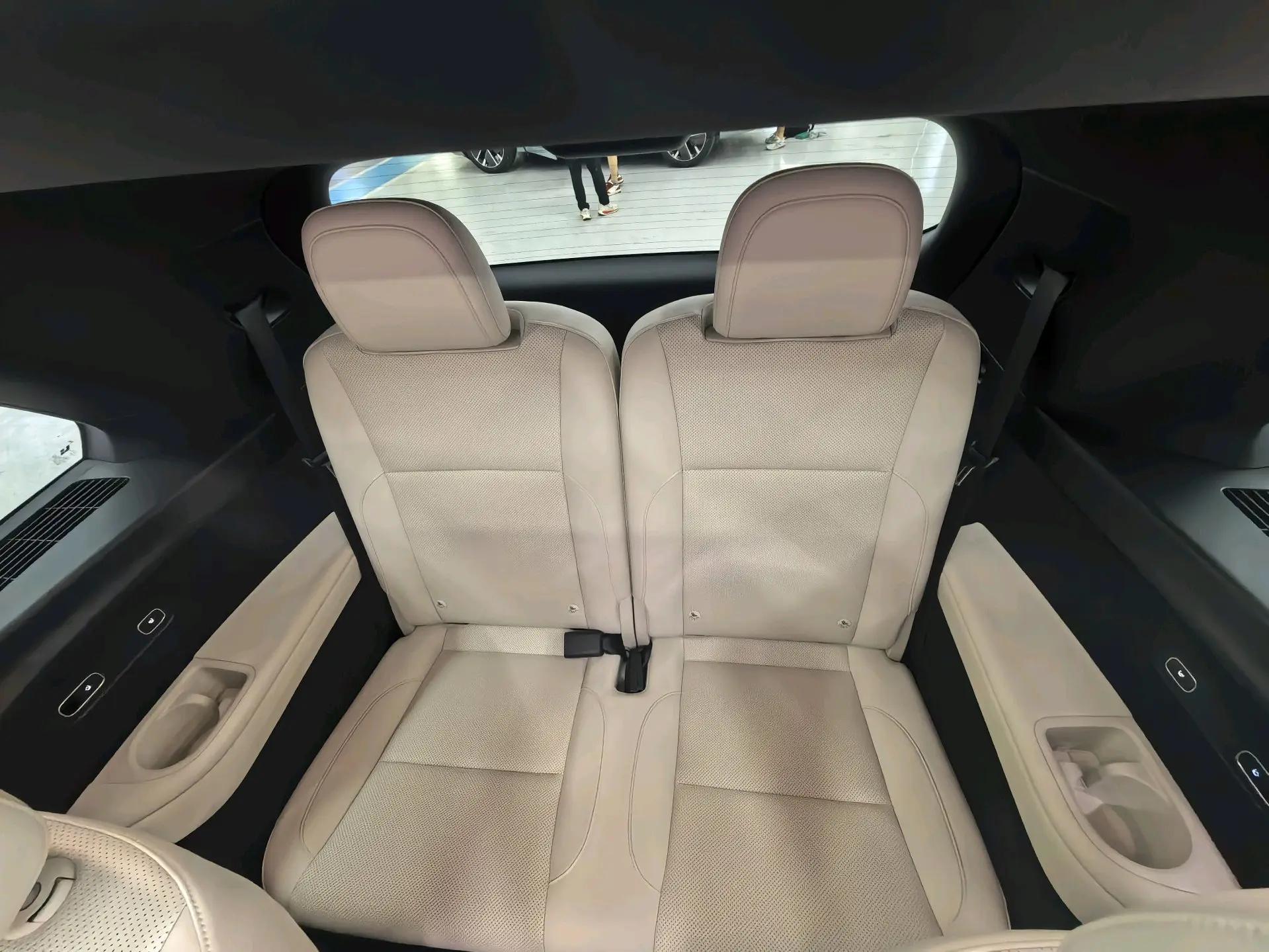 Li 2025 L8 Ultra Smart New Edition Automatic Gear 7