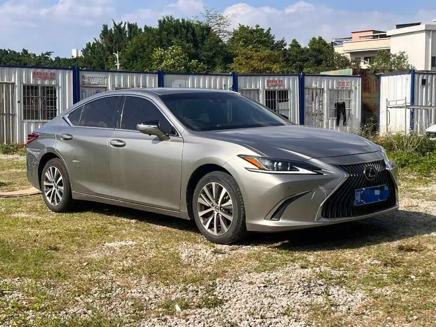 Lexus ES 2021 200 Excellence Edition 2