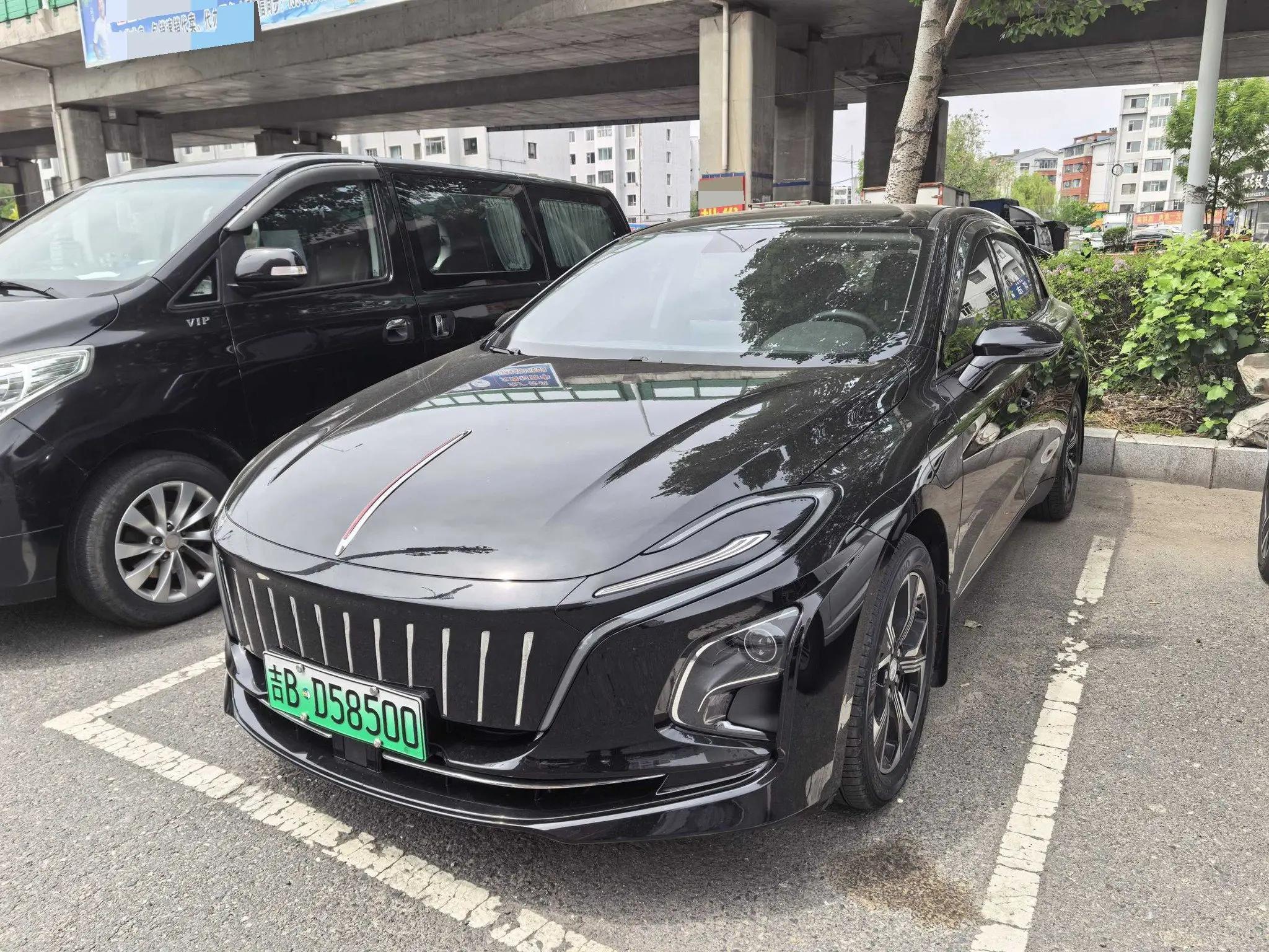 HongQi E-QM5 2023 PLUS