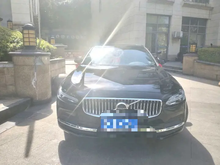 Volvo S90 2024 B5 Zhiyuan Deluxe Edition 3