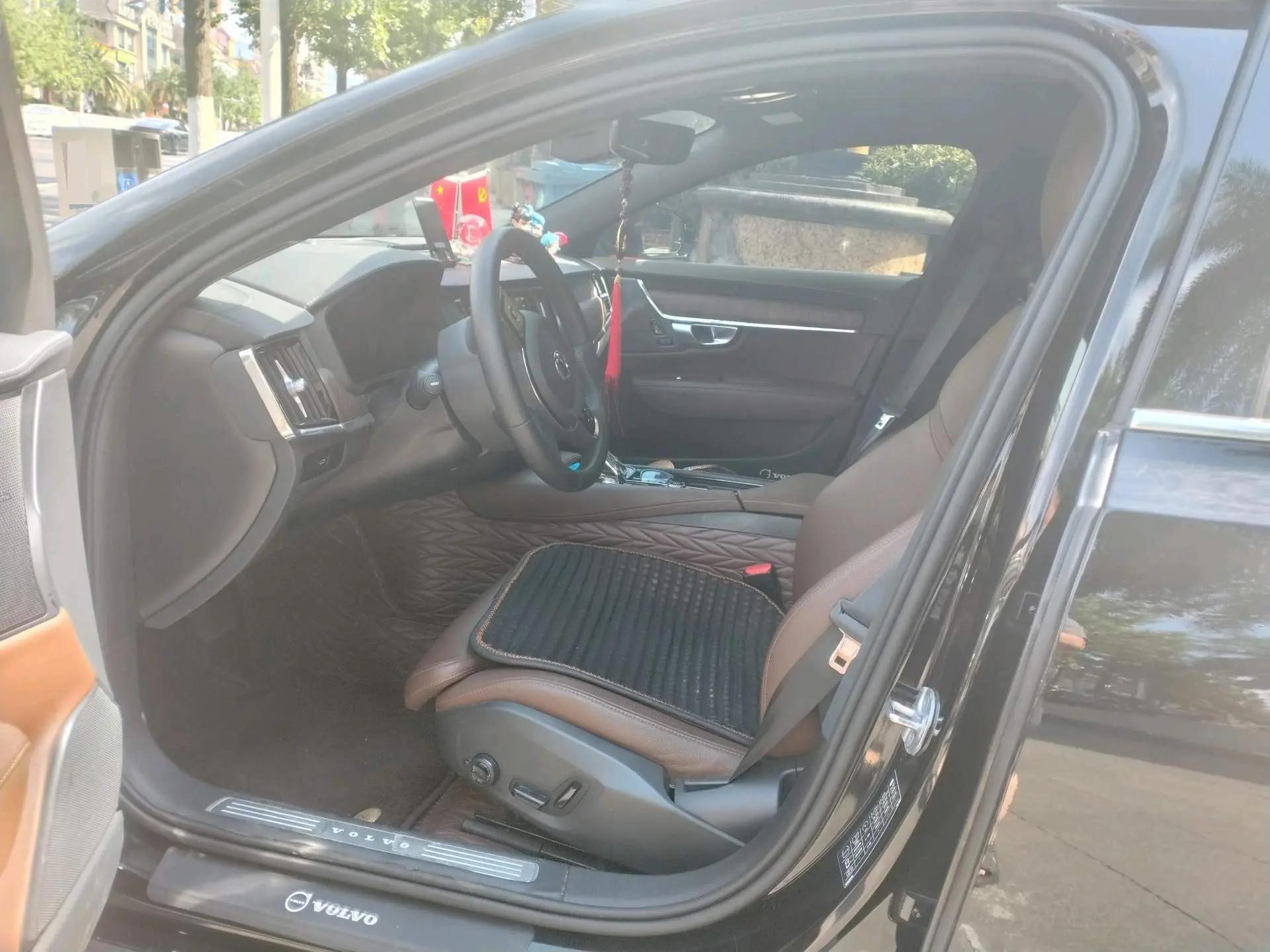Volvo S90 2024 B5 Zhiyuan Deluxe Edition 4