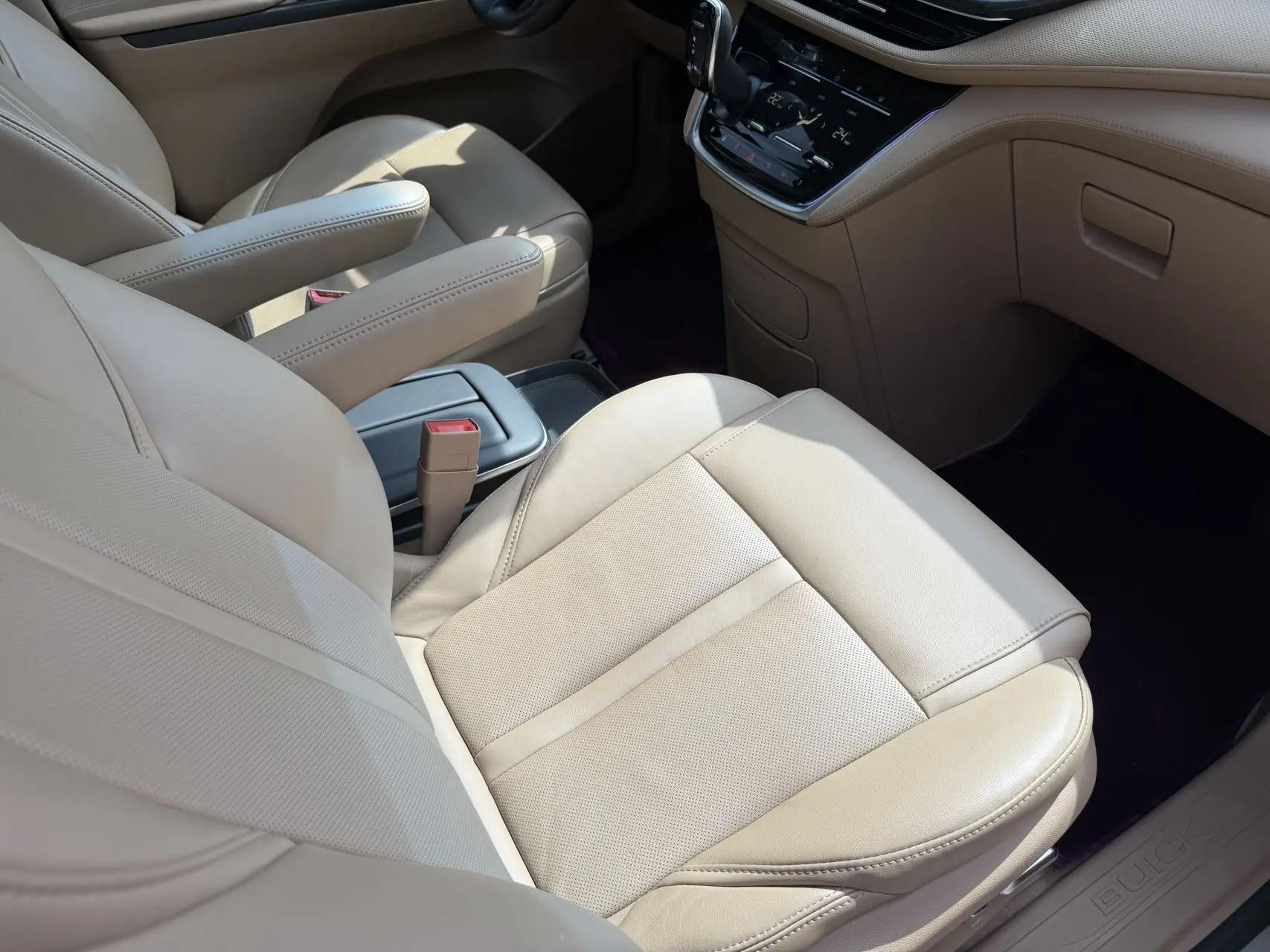 Buick GL8 2021 ES Lu Zun 653T Smart Luxury Model 13