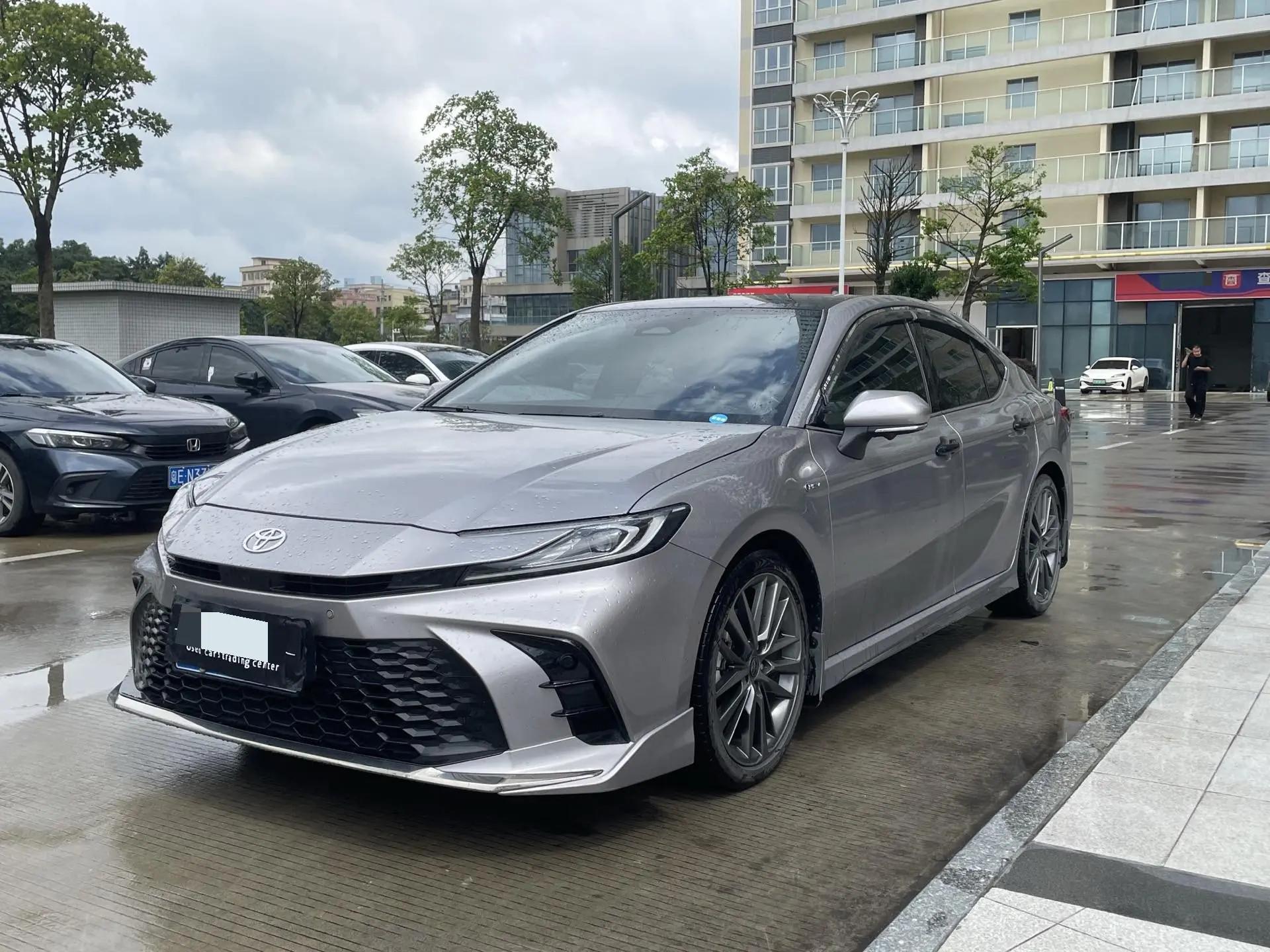 Toyota 2024 Camry Dual Engine 2.0HXS Stepless Sports PLUS Edition Automatic Gear