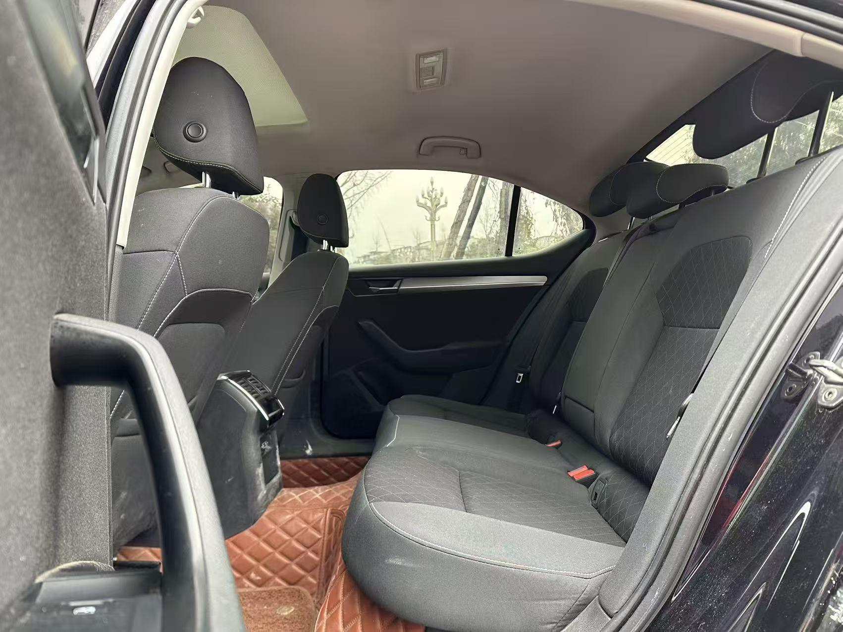 Express 2019 TSI280 DSG Standard Edition 3