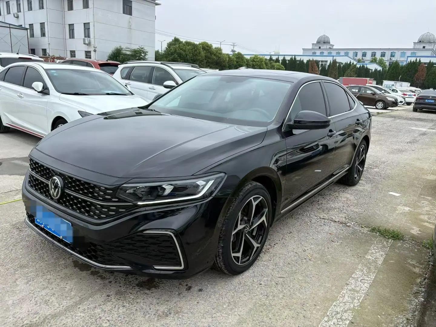 Volkswagen 2024 Passat 2.0TSI 330TSI Starry Sky Elite Edition Automatic