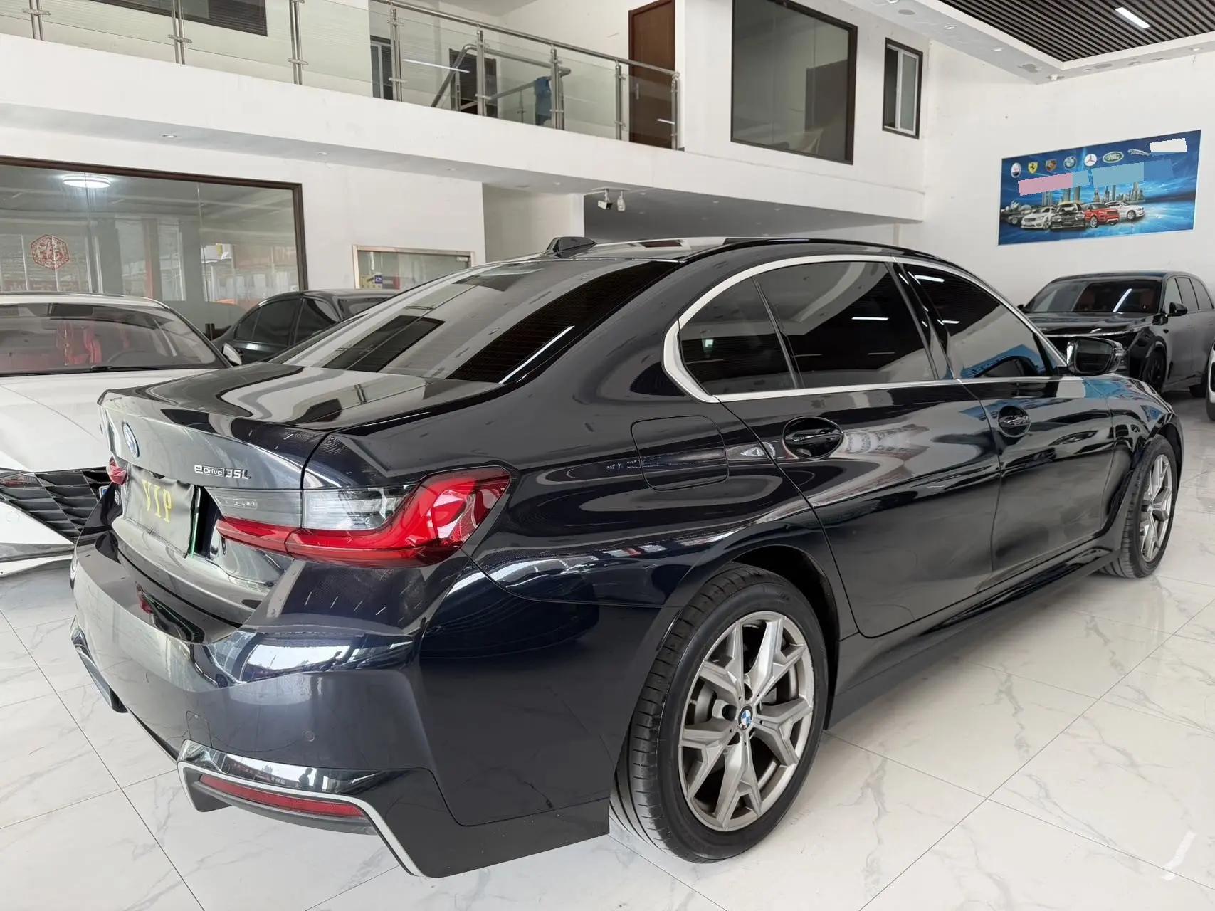 BMW 2025 i3 eDrive 35 L automatic gear 7