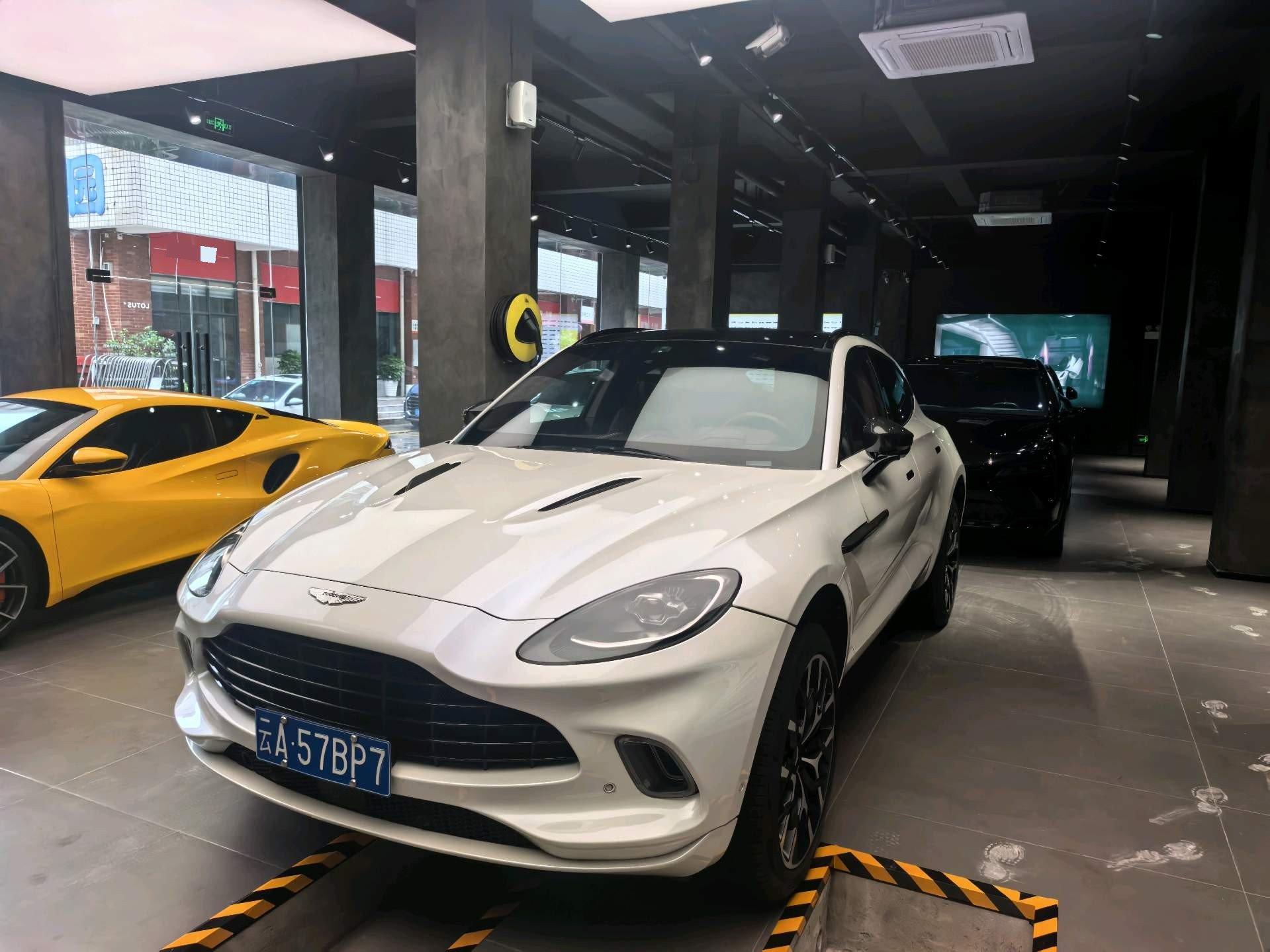 Aston Martin DBX 2021 4.0T V8 Shangge Mystery