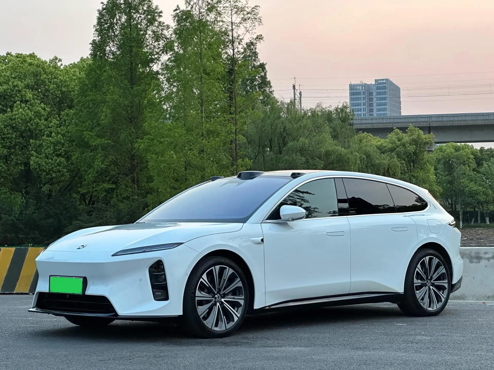 NIO 2025 ET5T 75kWh Touring automatic