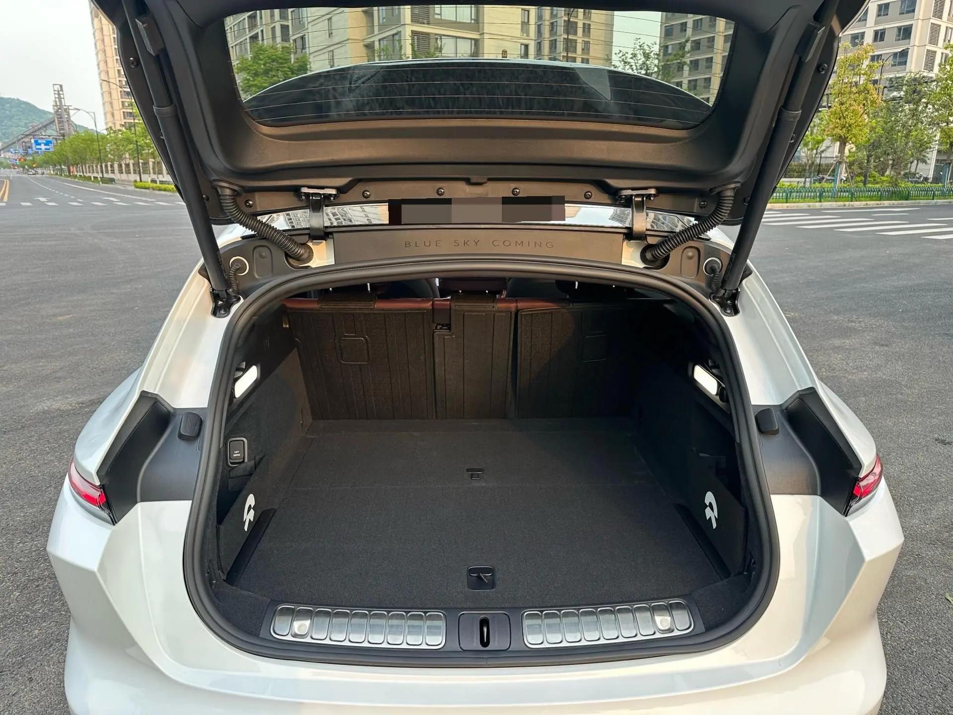 NIO 2025 ET5T 75kWh Touring automatic 13