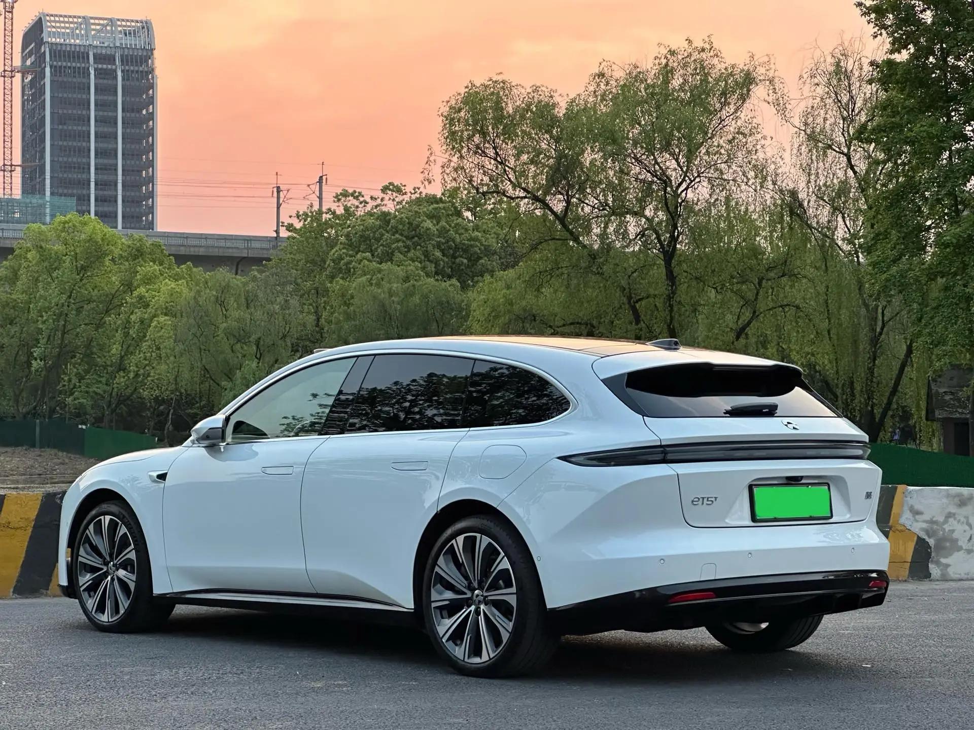 NIO 2025 ET5T 75kWh Touring automatic 4
